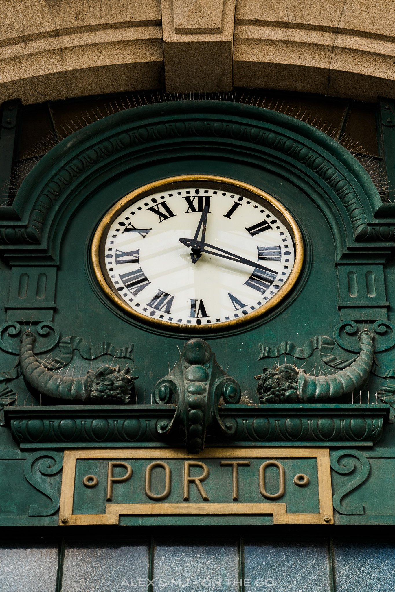 Alex-MJ-On-the-GO-Portugal_itinéraire_Porto_Horloge.jpg