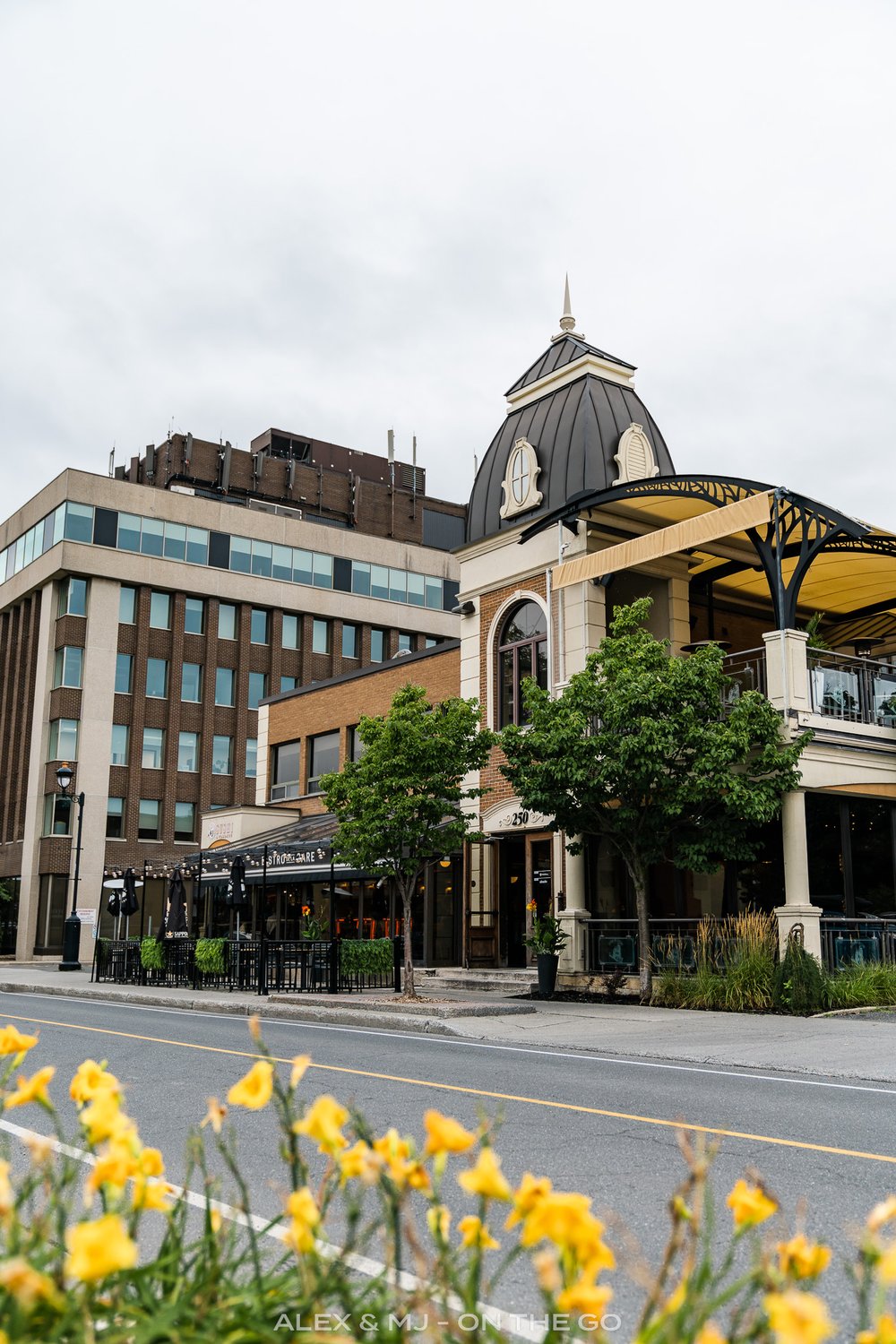 Alex-MJ-On-the-GO_Centre-du-Quebec_Bistro de la Gare_facade.jpg