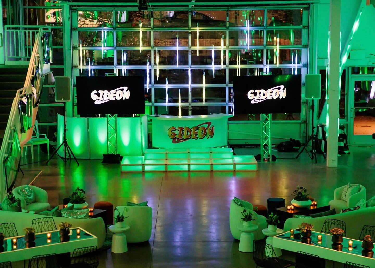 Gideon&rsquo;s mitzvah: all glow, no chill.🔥🪩

A night that lit up from the moment the doors opened. Mazel tov!

A special shout-out to the ever-fabulous @sbblighting for the pitch to go green💚&mdash;it tied everything together beautifully.

#mitz