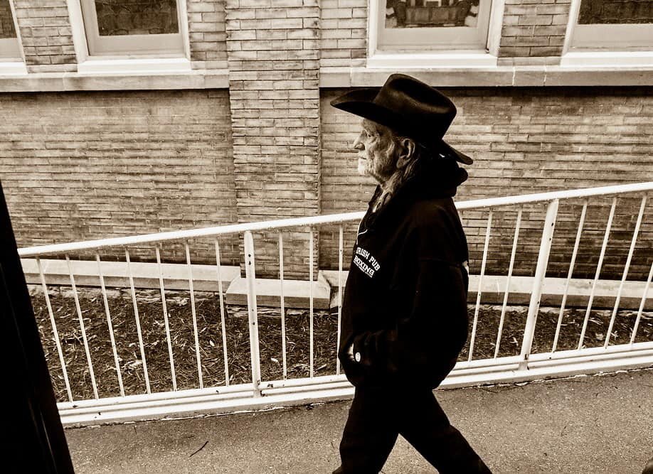 Happy 90th to the legendary Willie Nelson.
Lucky enough to spend some time with him over the years this photo is one of my all time faves. Willie leaving the recording studio&hellip;
I have no idea why I followed him out that day. I stopped at the do