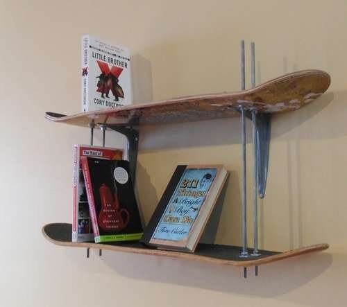 Instructables-frenzy_Skateboard-Bookshelf.jpg