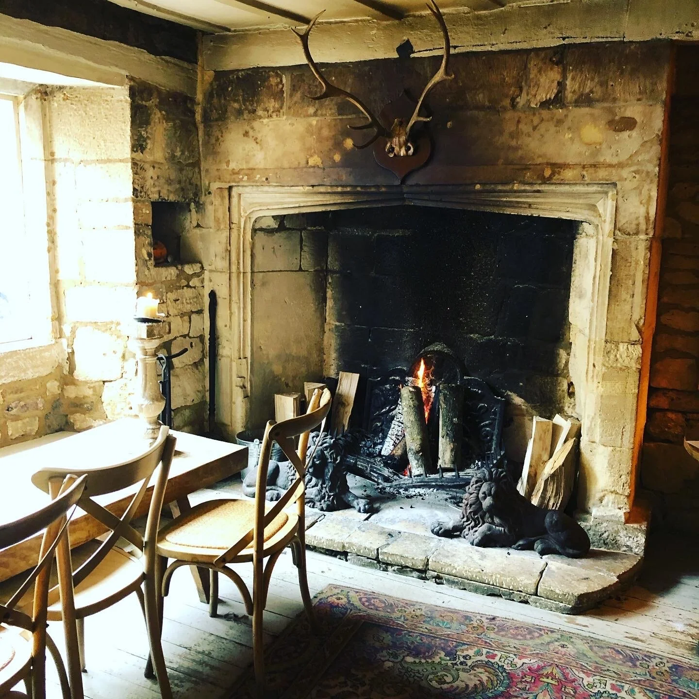 The Lion Inn? It's roarsome!