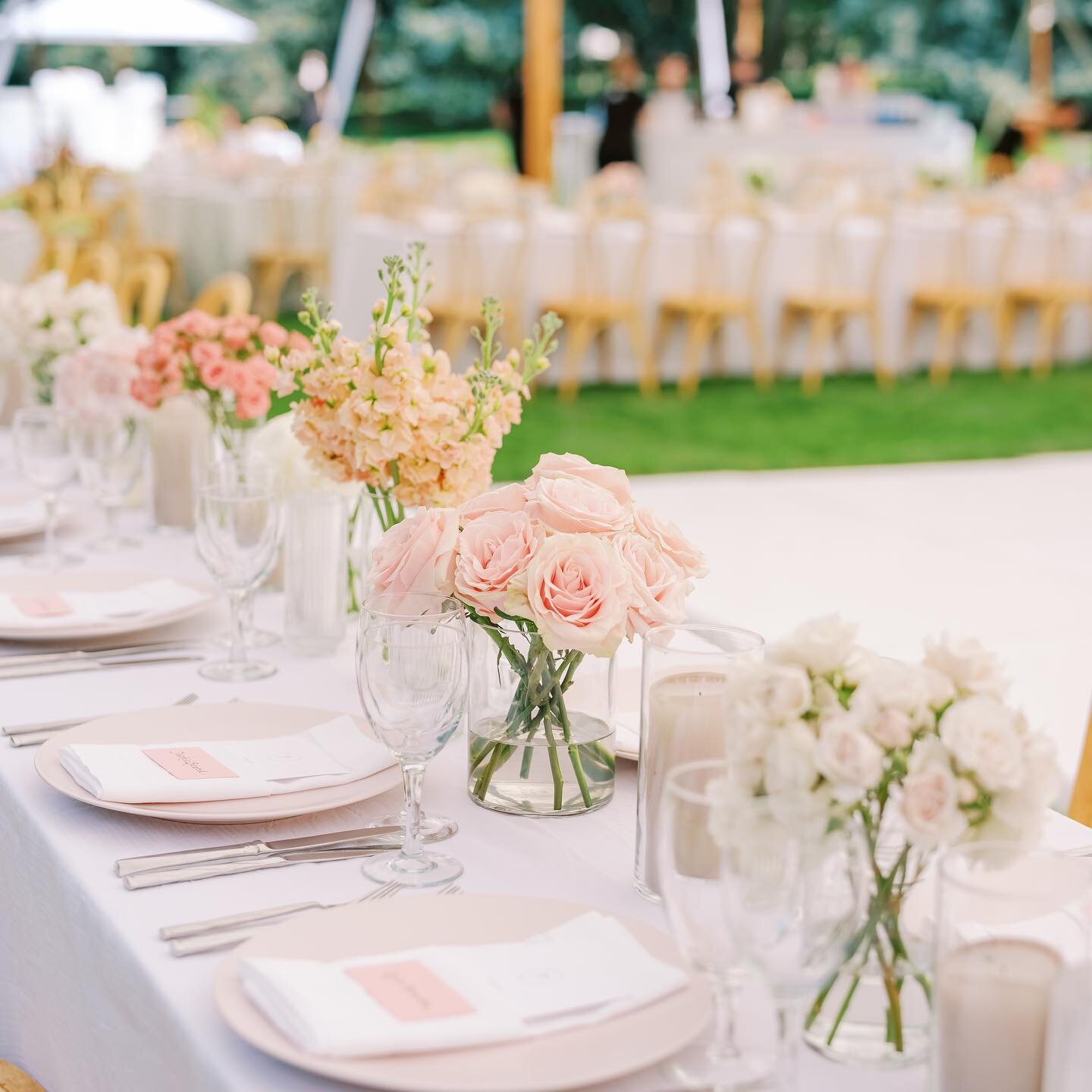 Romantic and dreamy! A lakeside tented soir&eacute;e is a favorite of ours. 

Photography: @jaimerosephotography 
Planning: @connollyhouseevents 
Floral: @florarae_