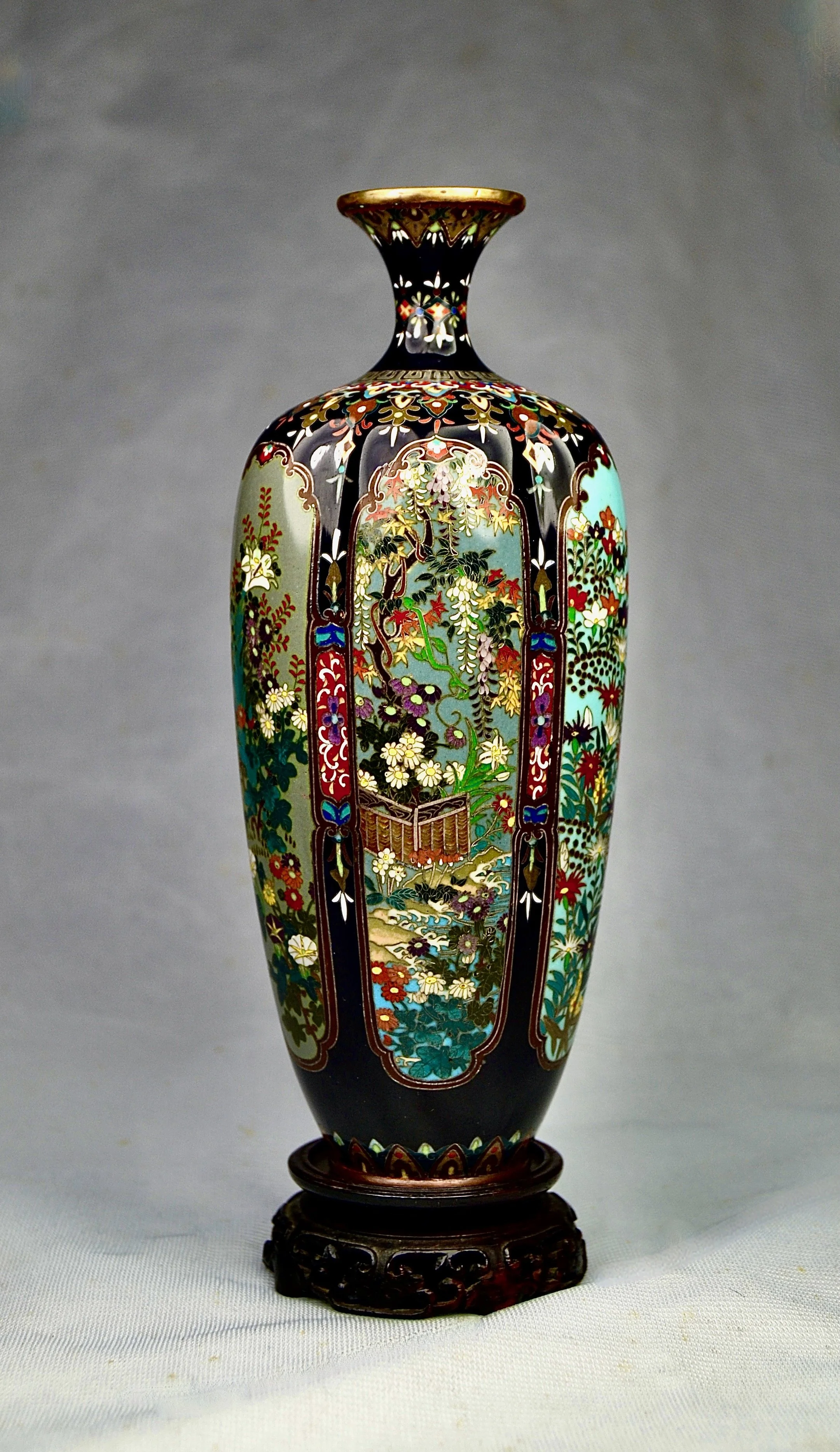 (SOLD)     Very Fine Quality 6" Meiji Melon-Formed Panel Vase Signed Ota