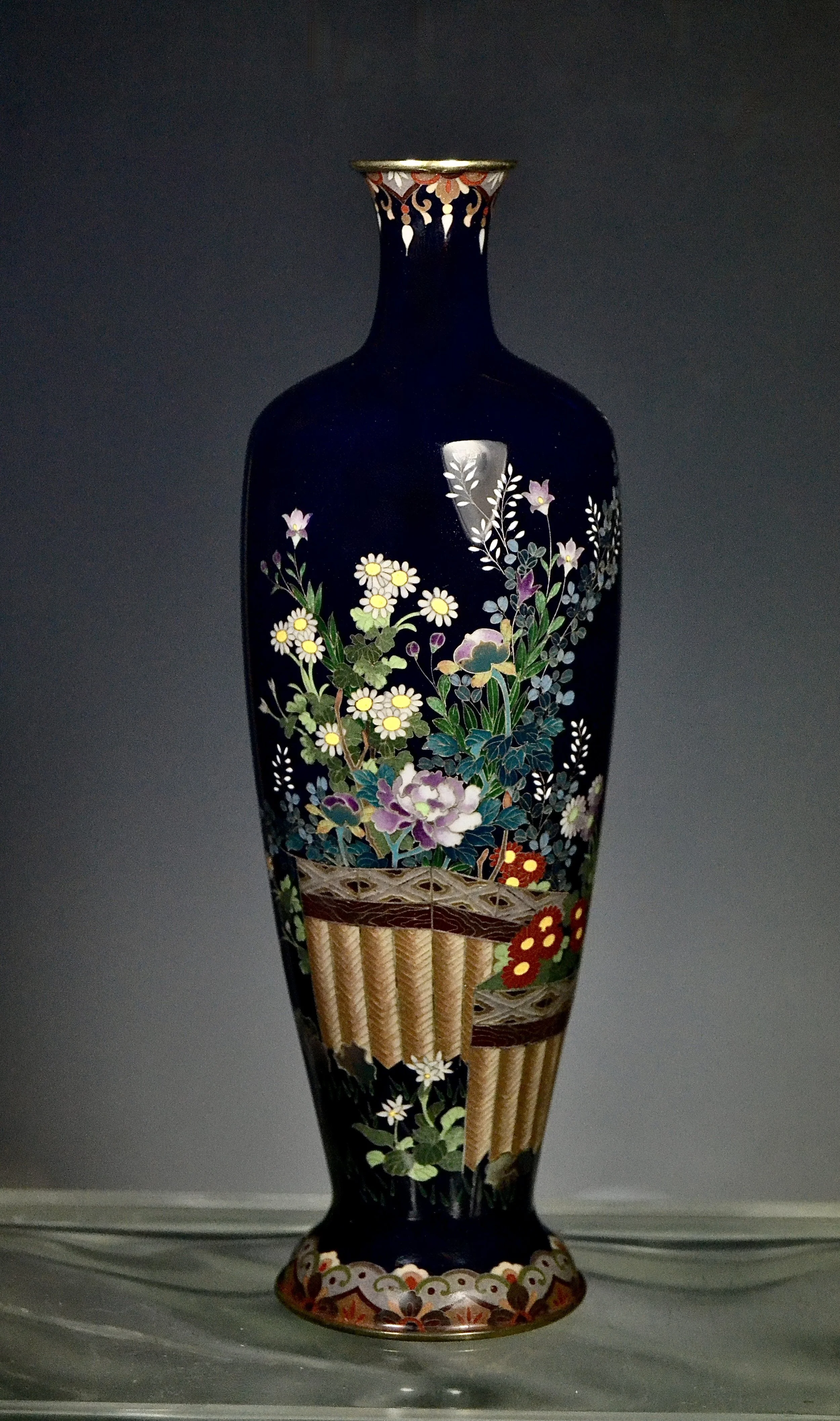 Beautiful Fine Silver Wire Japanese Meiji Cloisonne Vase with a Peaceful garden