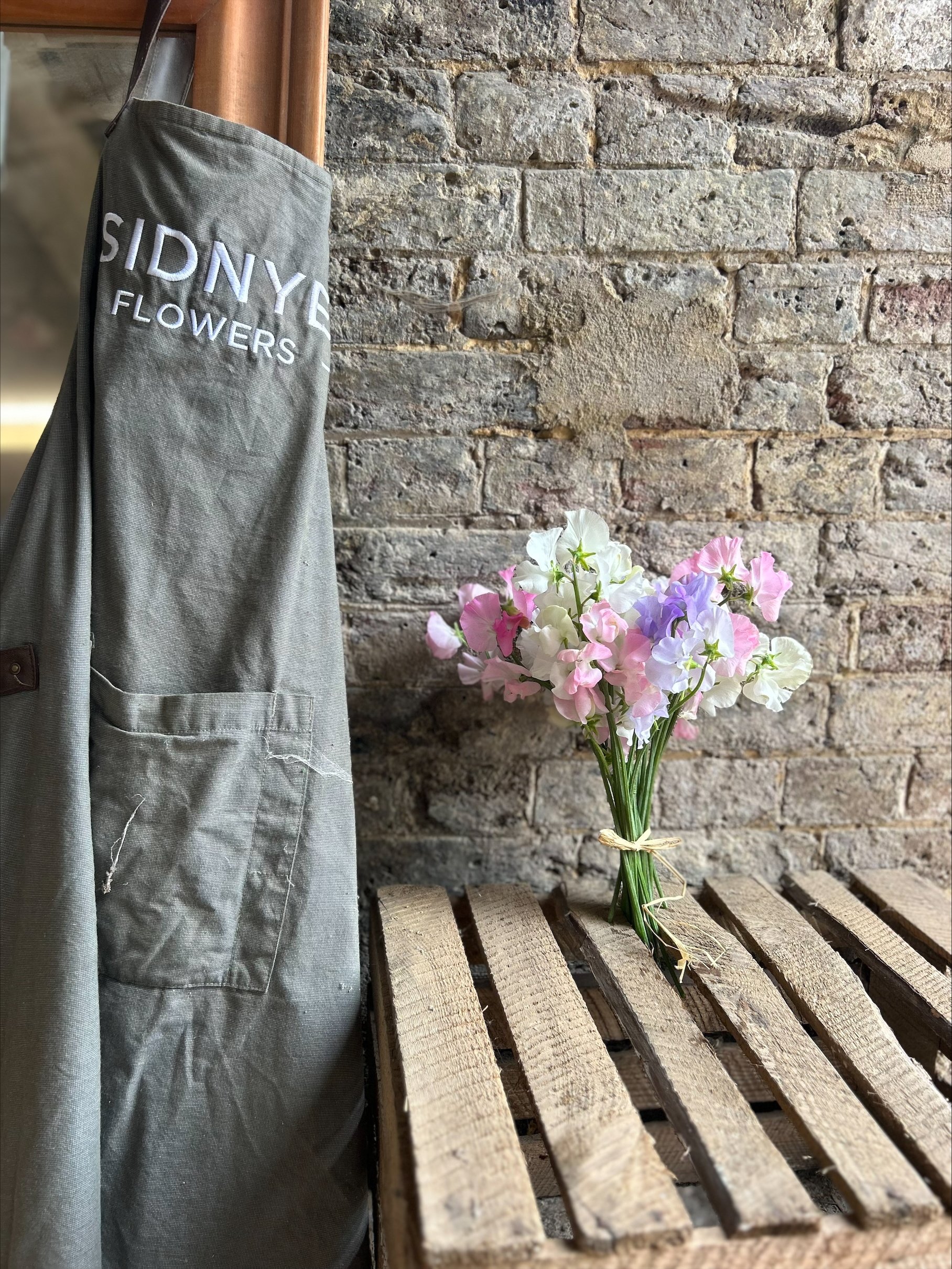 Sidnye Flowers Sweet Peas .jpeg