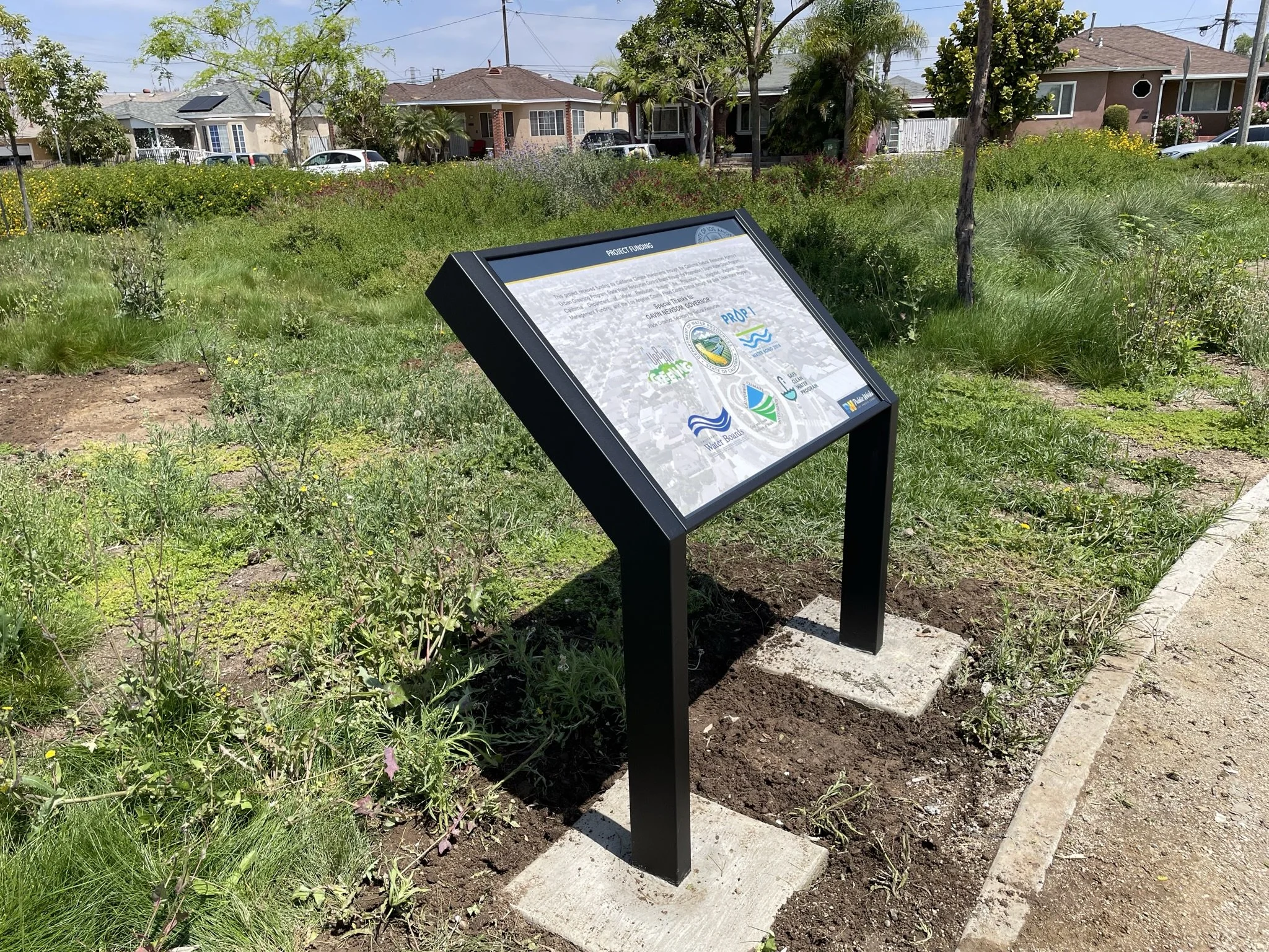 East LA Median Grant Park