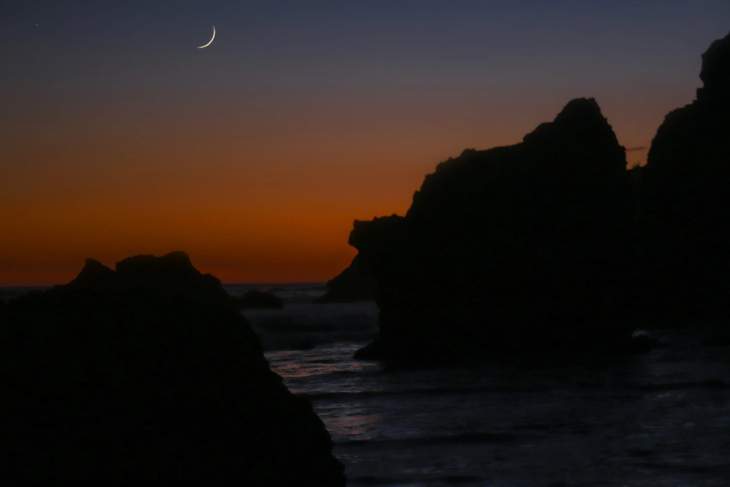 Sunset_El Matador Beach_Moon.jpg