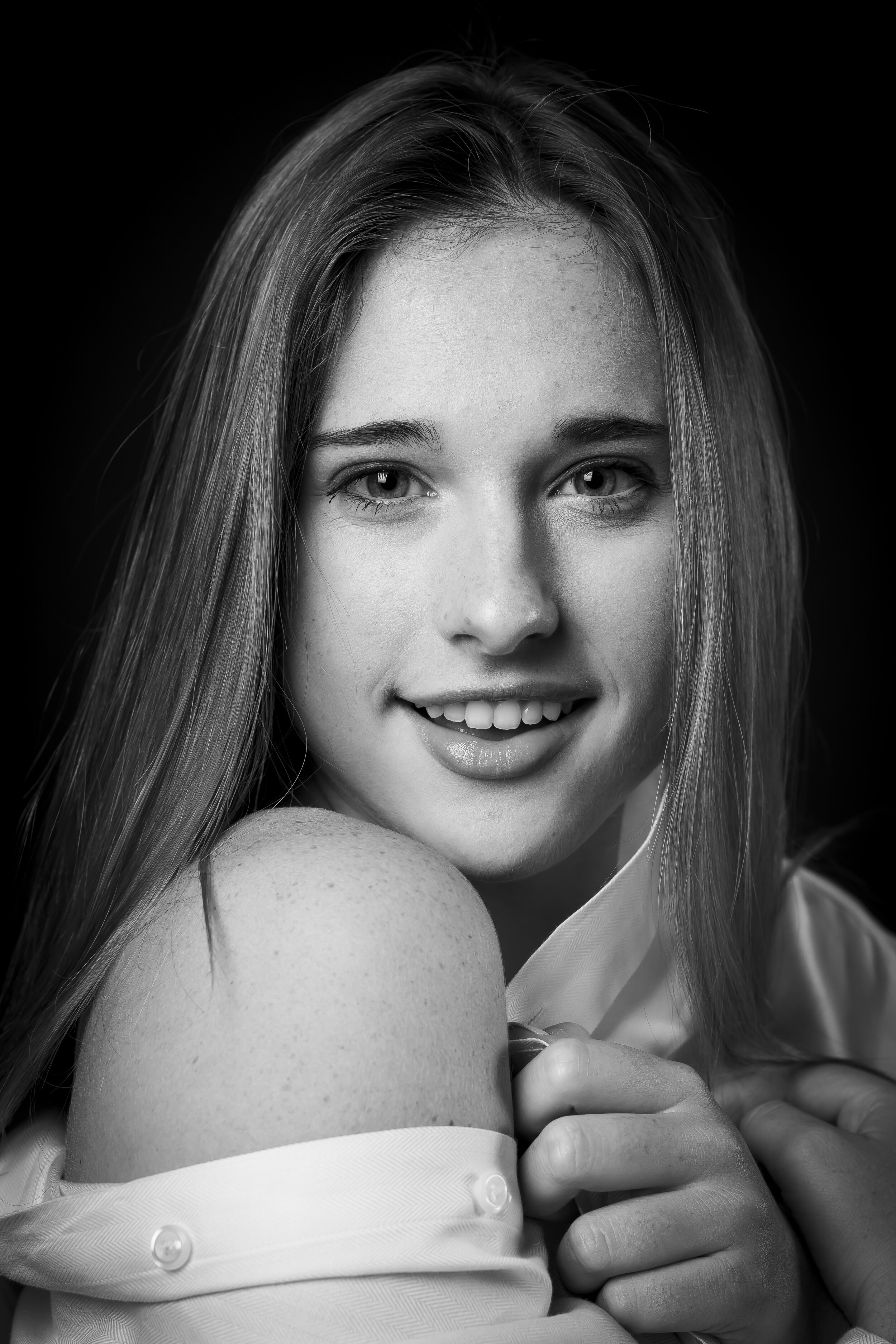 Olivia_B&W_Black_0034.jpg
