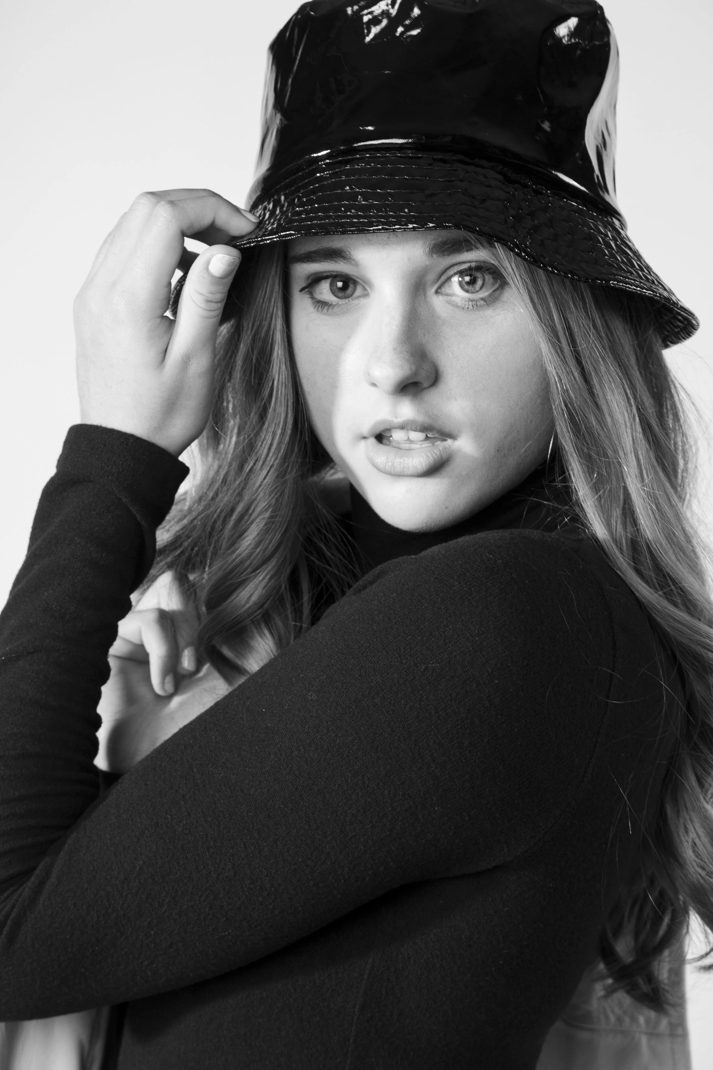 Olivia_B&W_White_0002.jpg