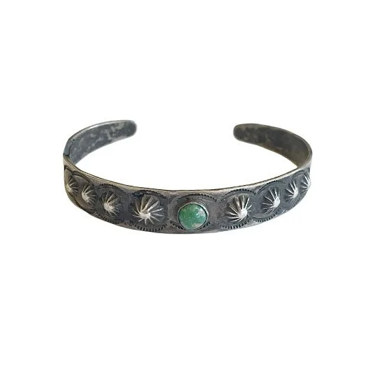 one.stone.bracelet.front.jpg