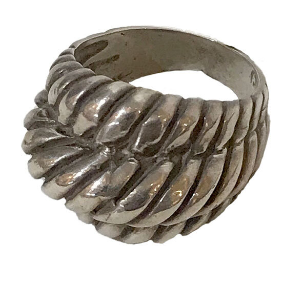 hollow.silver.ring.jpg