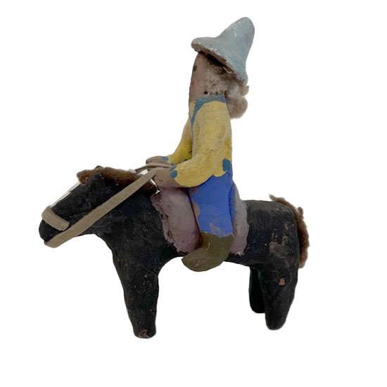 blue.pants.yellow.shirt.black.horse.left.side.jpg