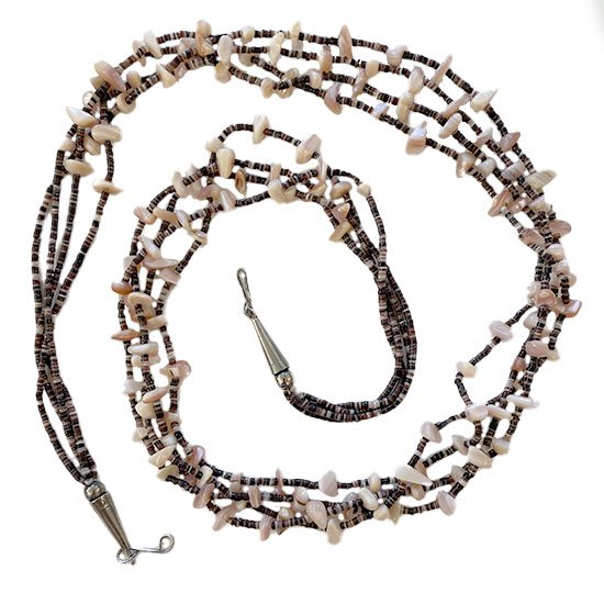 pink.shell.necklace.detail.jpg