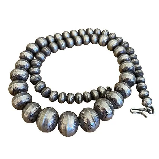 silver.beads.detail.jpg