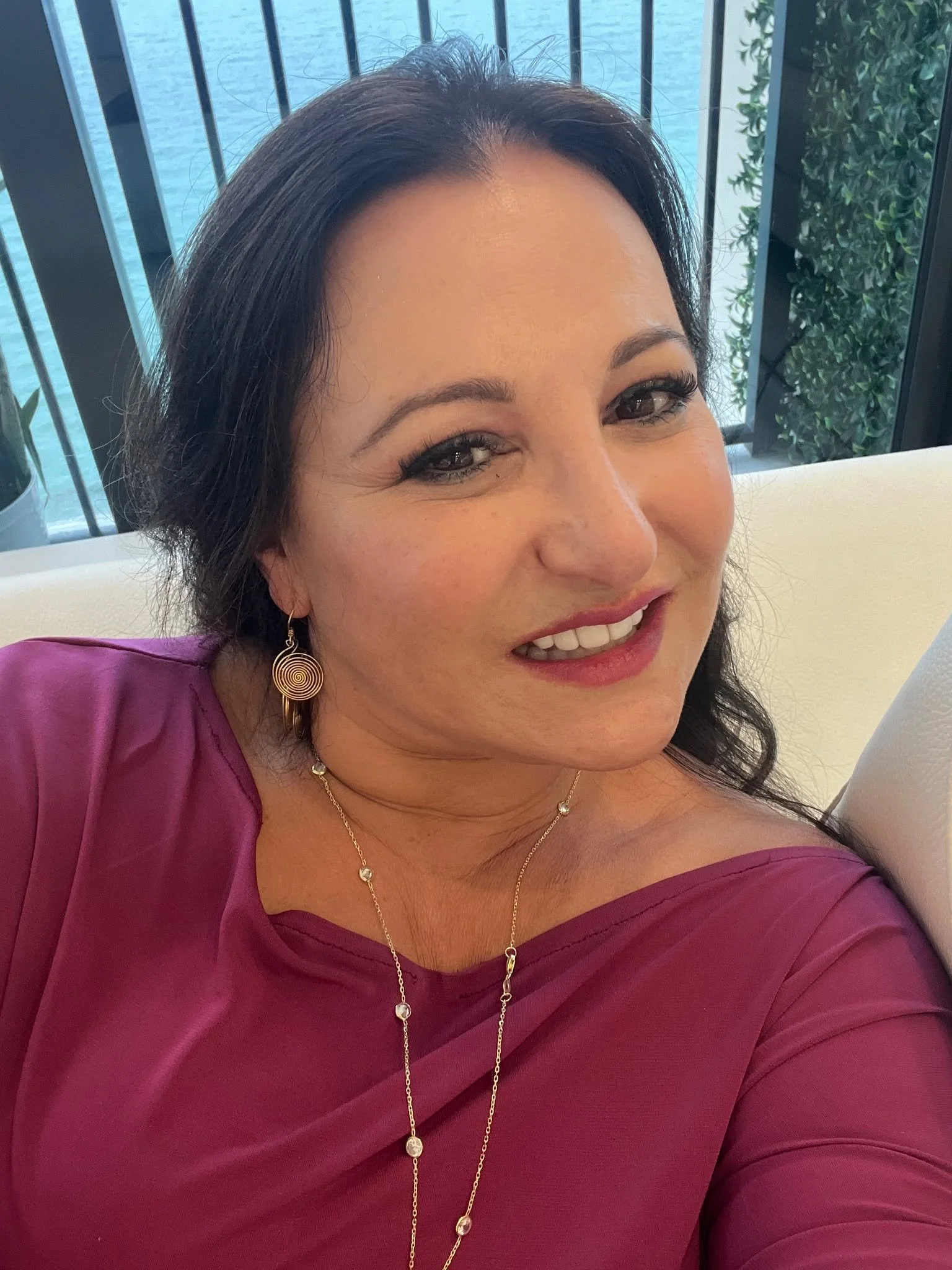 Looking your best always helps you feel more confidence. Always put your best foot forward - when you radiate confidence you attract people to you! 🌟💗

#author #love #dating #datingtips #actress