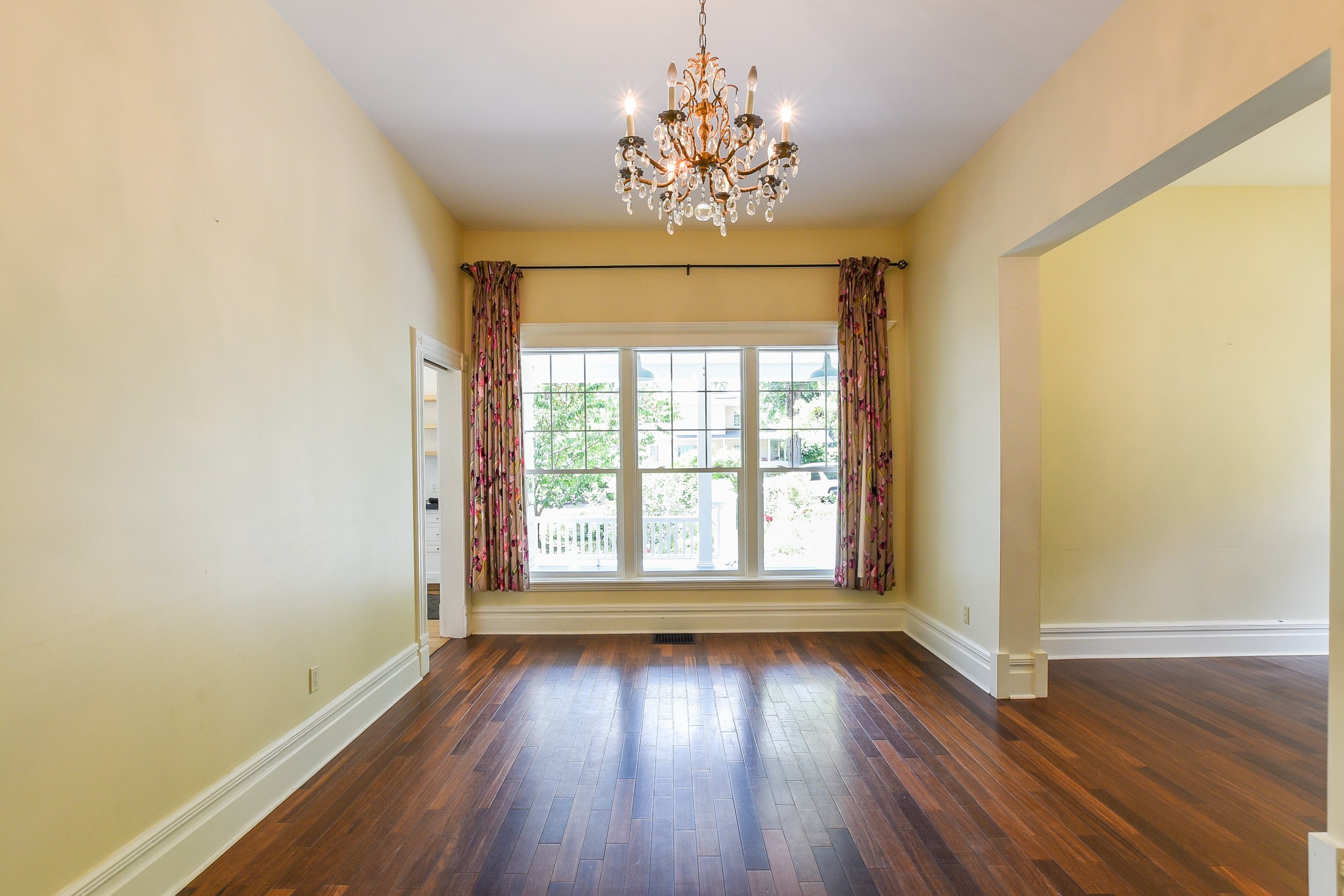 Diningroom2.jpg