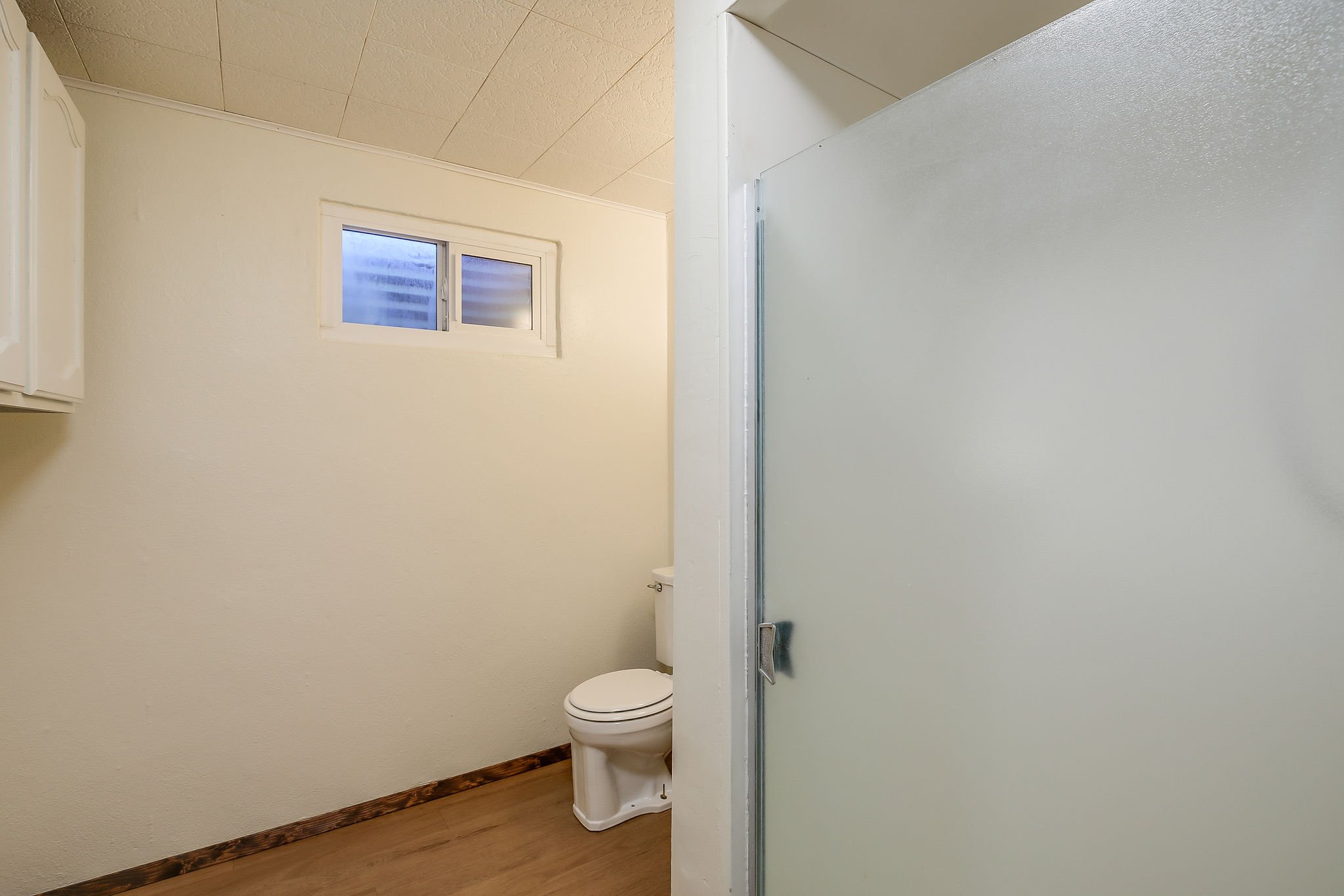 Bathroom2b.jpg