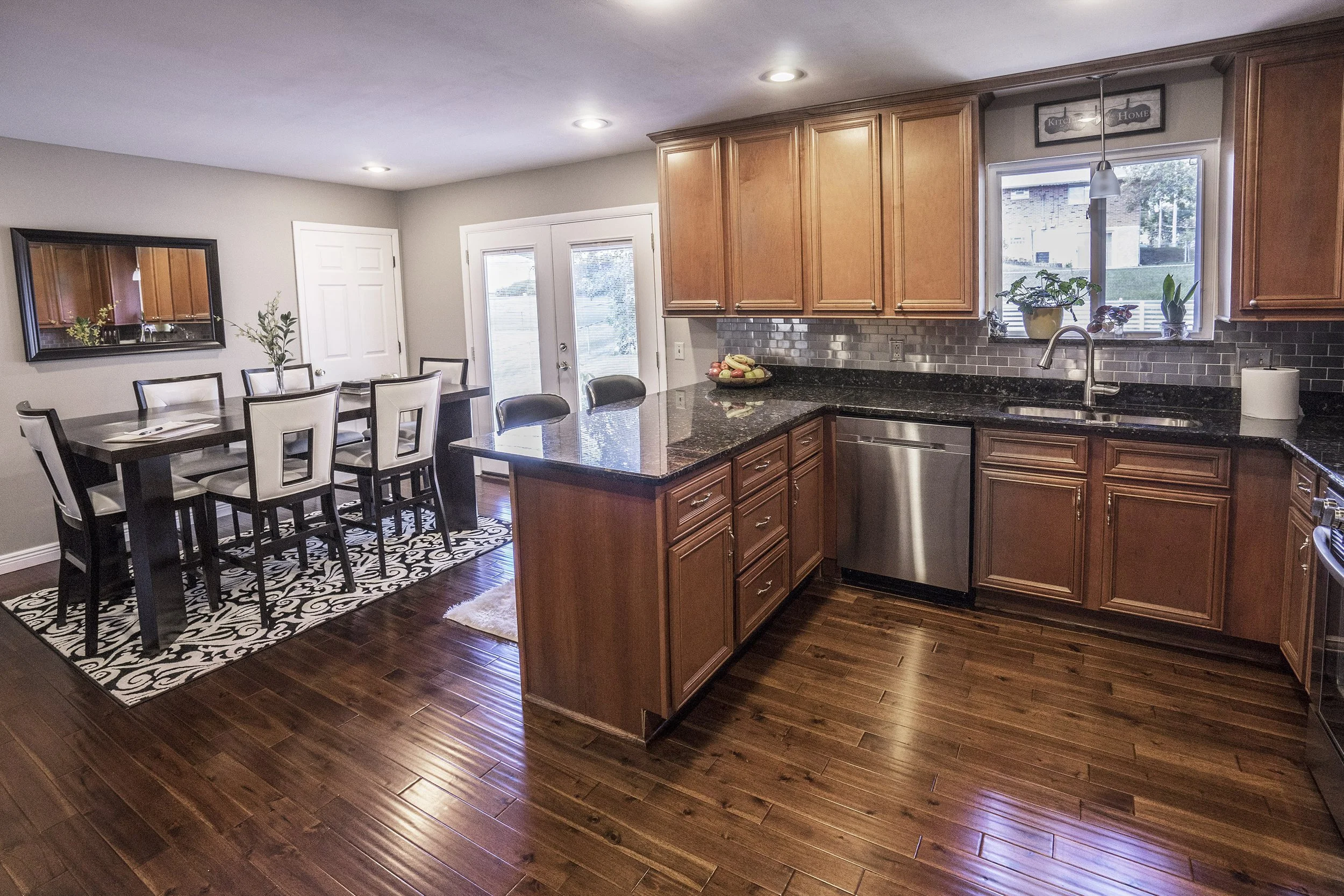 4417 Tarlton Kitchen 2.jpg