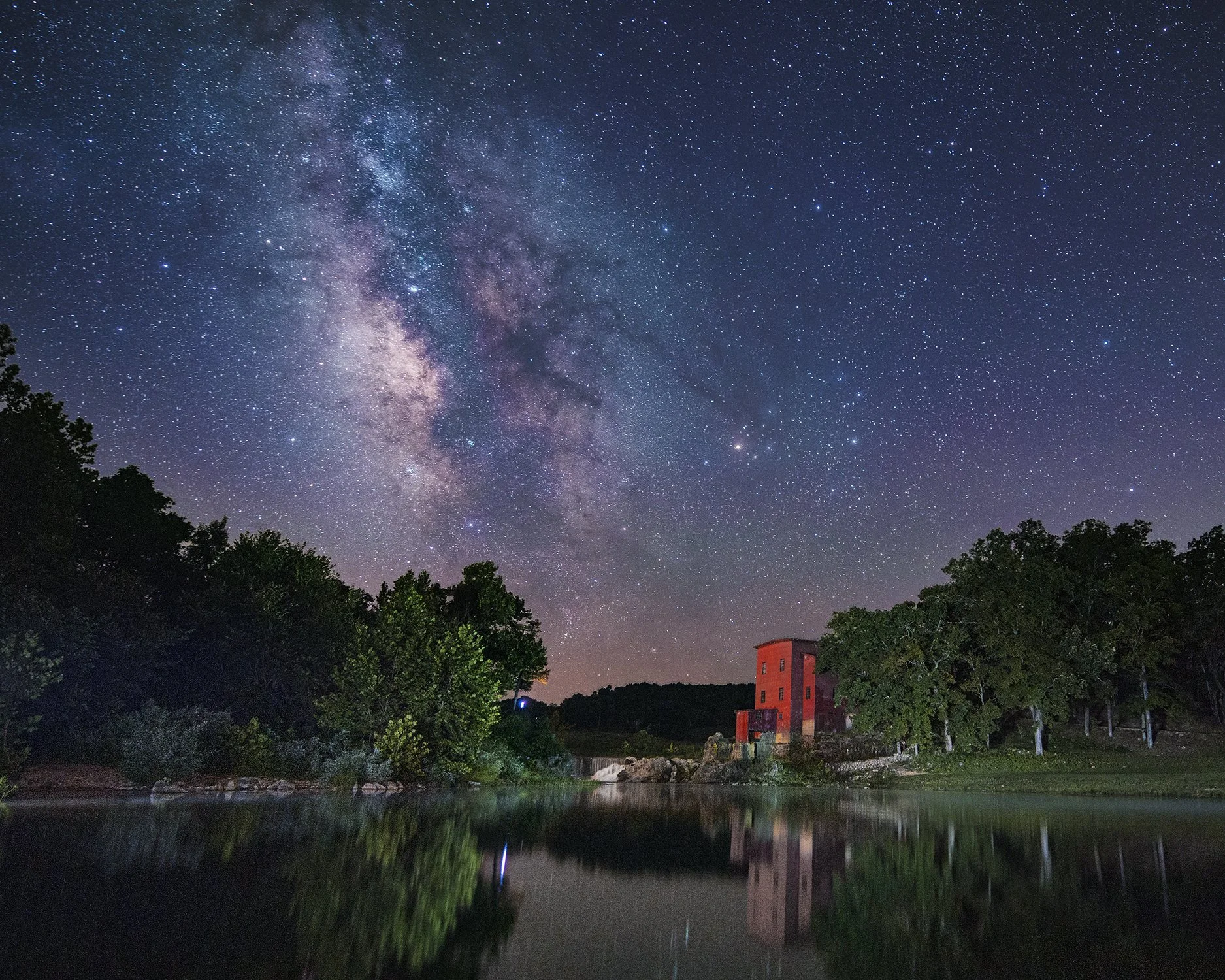 Dillard Mills 160820 1 Hero 8x10.jpg