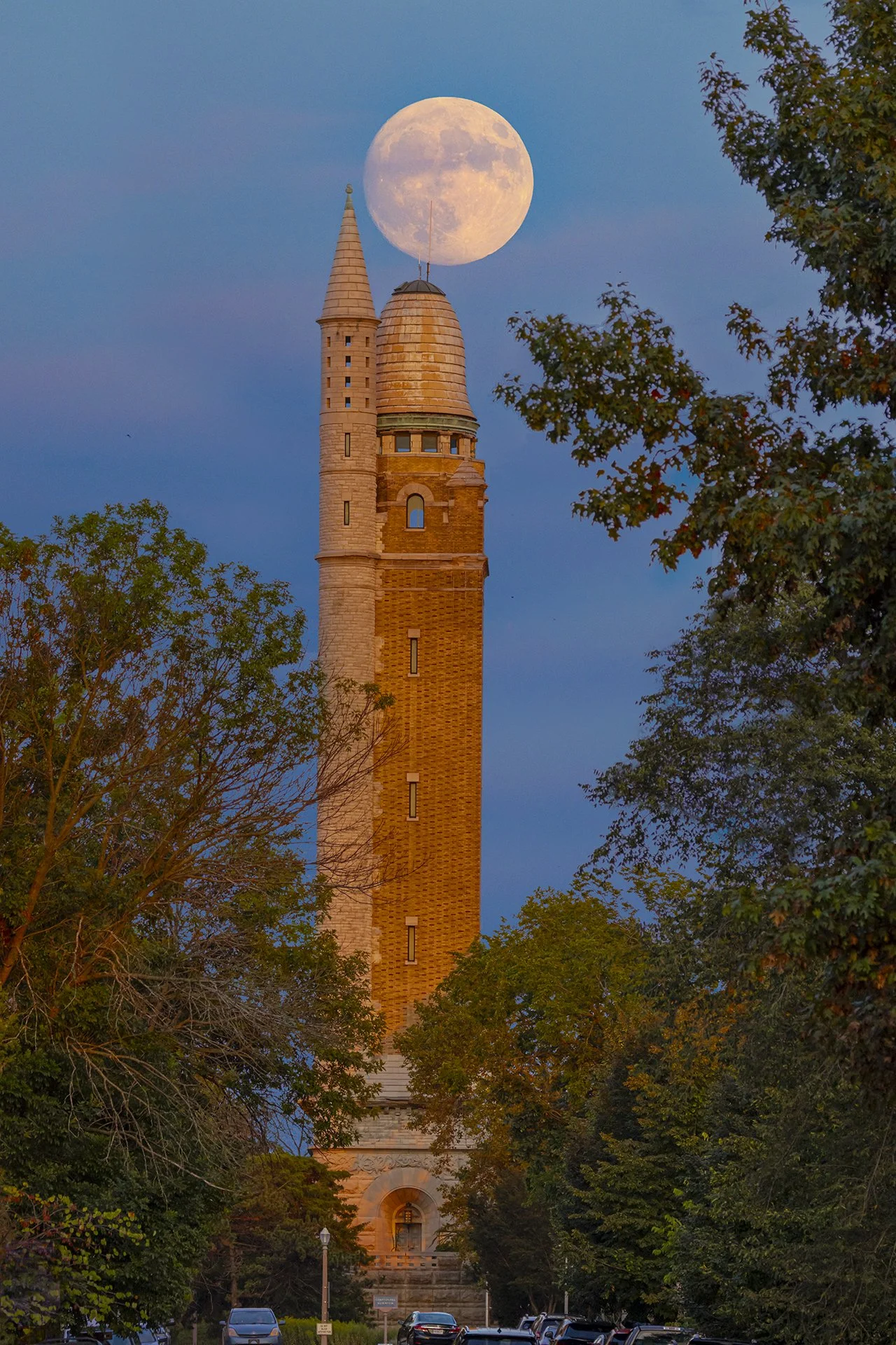 Compton Hill Water Tower 160924.jpg