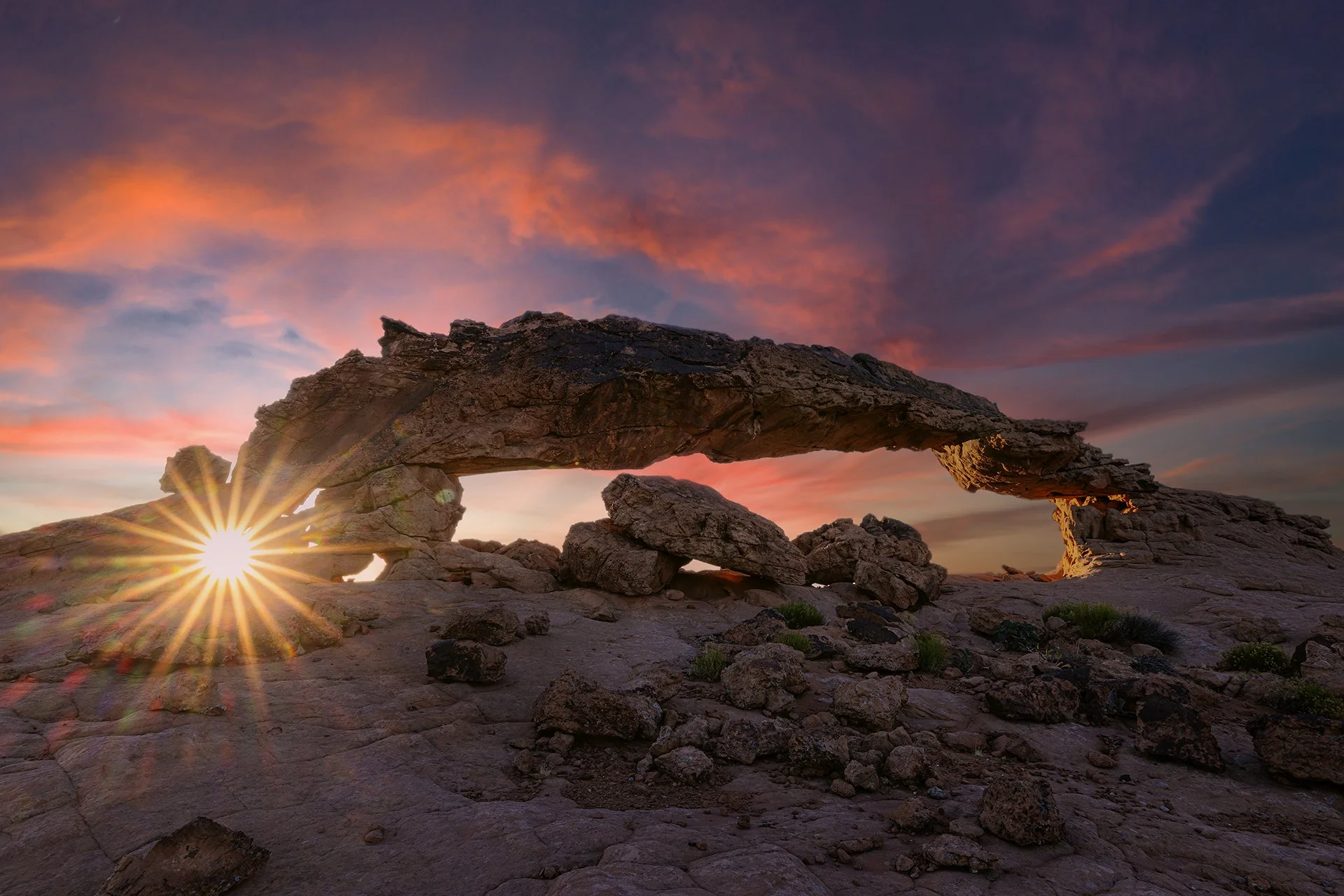 Sunset at Sunset Arch Utah May 2024.jpg