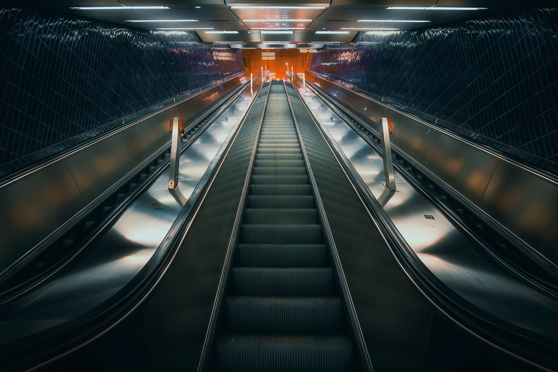 escalator.jpg
