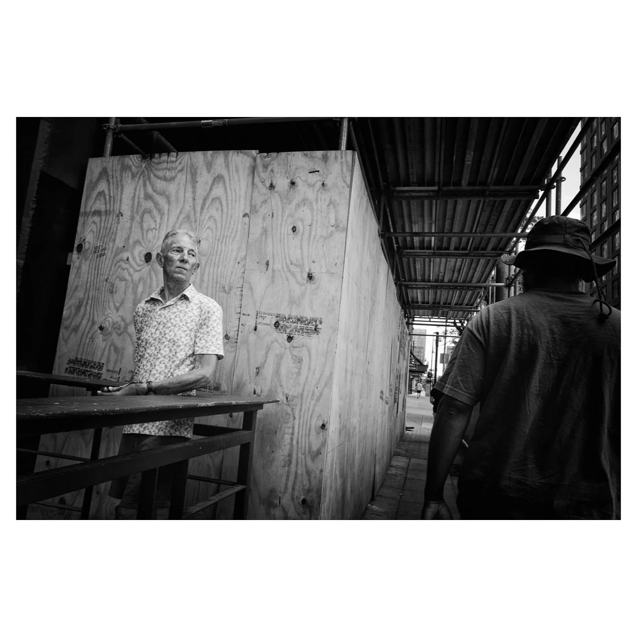 Denver streets // 07.2025
.
.
.
.
.
#rromastreet #SPi_Collective #TDMMAG #Sublimestreet #eyeshotmag #life_is_street #streets_Storytelling #ourstreets #street_Macadam #streetsgrammers #BNW_Demand #badass_BNW #pictoriallist #Dreaminstreets #urbansandst