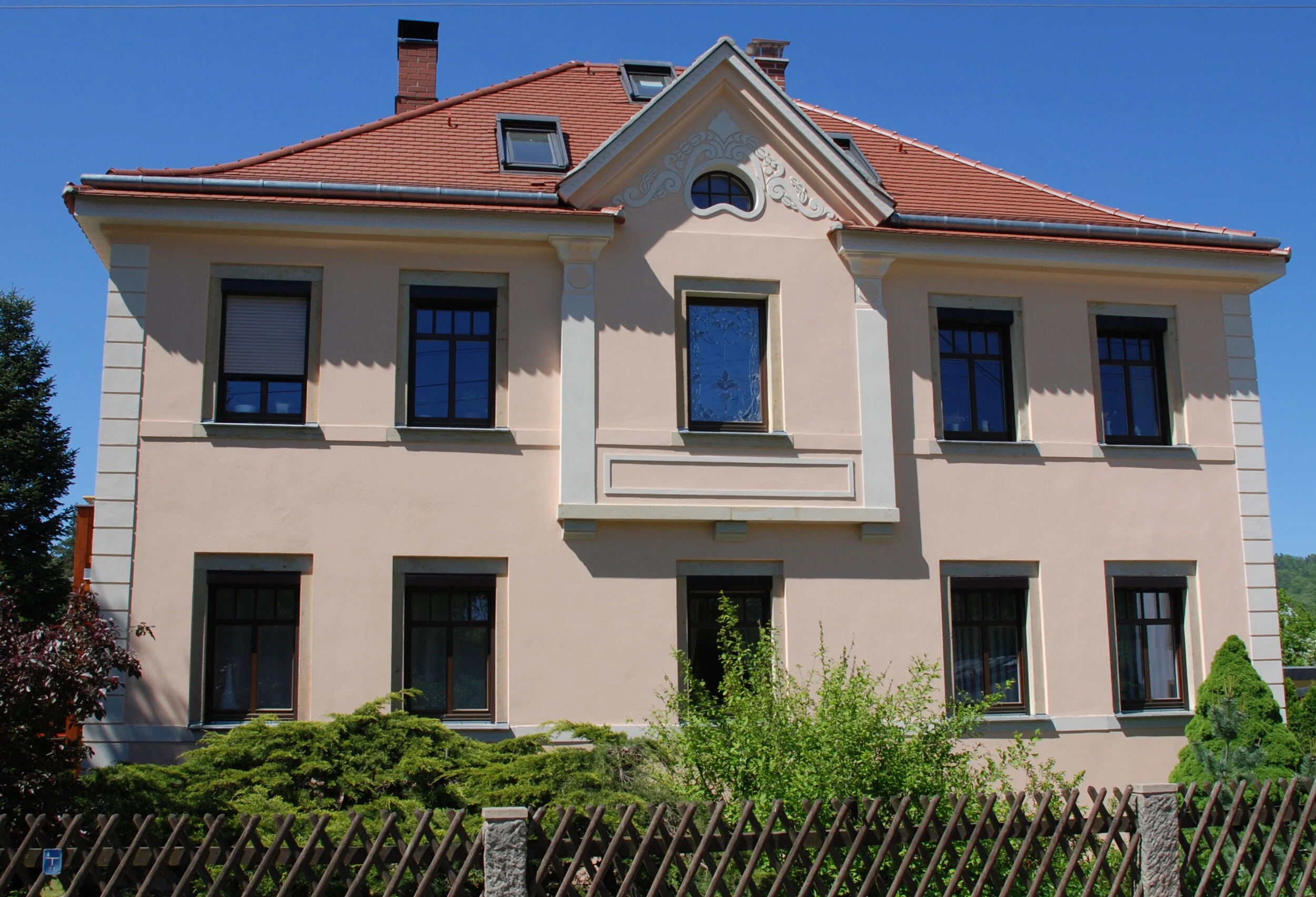 Haus D.