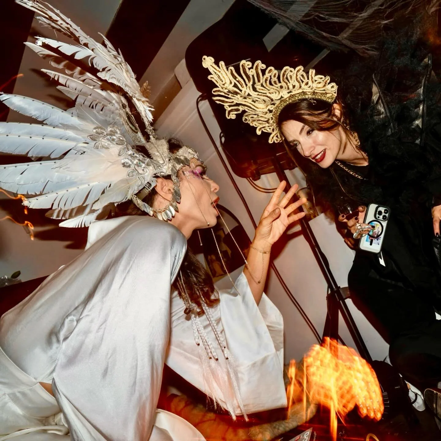 Swipe &mdash;> When you queen so hard in a Romanian castle that you realize that you and your homegirls are just reincarnated embodiments of the Italian Renaissance 😅 👑 
Who&rsquo;s joining us for the next #protocolsorg / @longfengartcar event!?