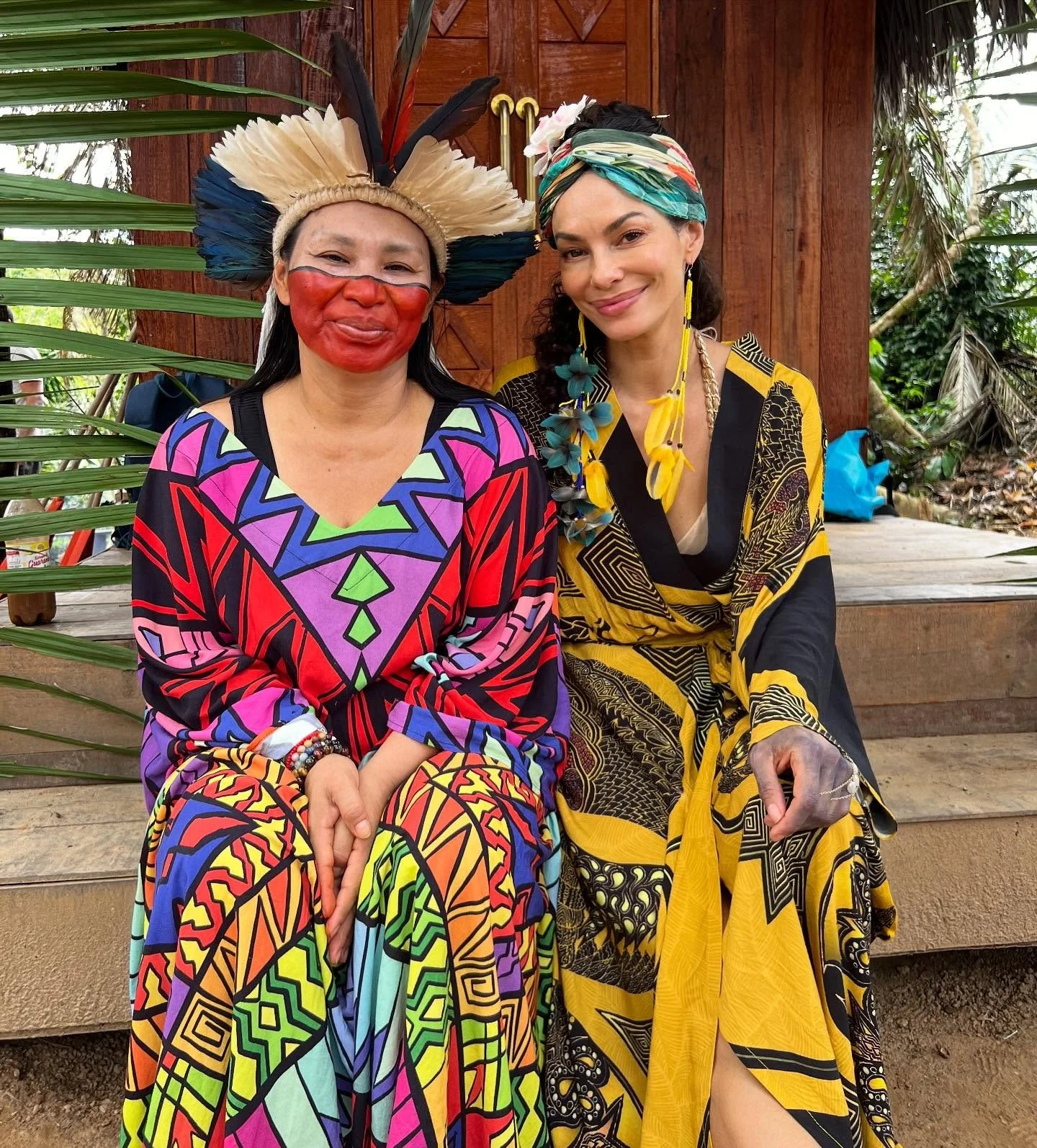 Forest Family ❤️🫶🏽 from deep in the Yawanawa territory of the Brazilian Amazon, a place where the divine feminine presence thrives and the voice of the feminine is amplified 🥰🫶🏽❤️ there are no words to express the love and gratitude I have for t