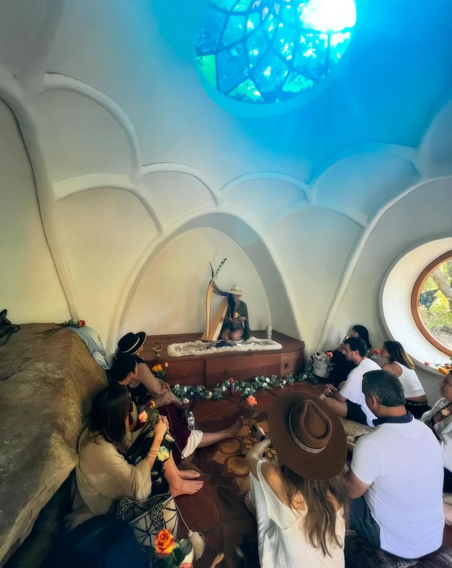 The Gaia Dome ❤️ @created.by.sound 
Thank you @ourbutterflymountain for throwing my official moving-to-Topanga party 🥰 ❤️
And thank you everyone who joined into this song offering to the Chumash and Tongva people ☀️