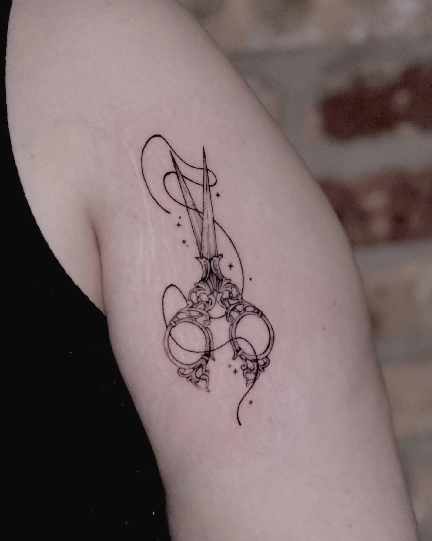 baroque fine line scissor tattoo