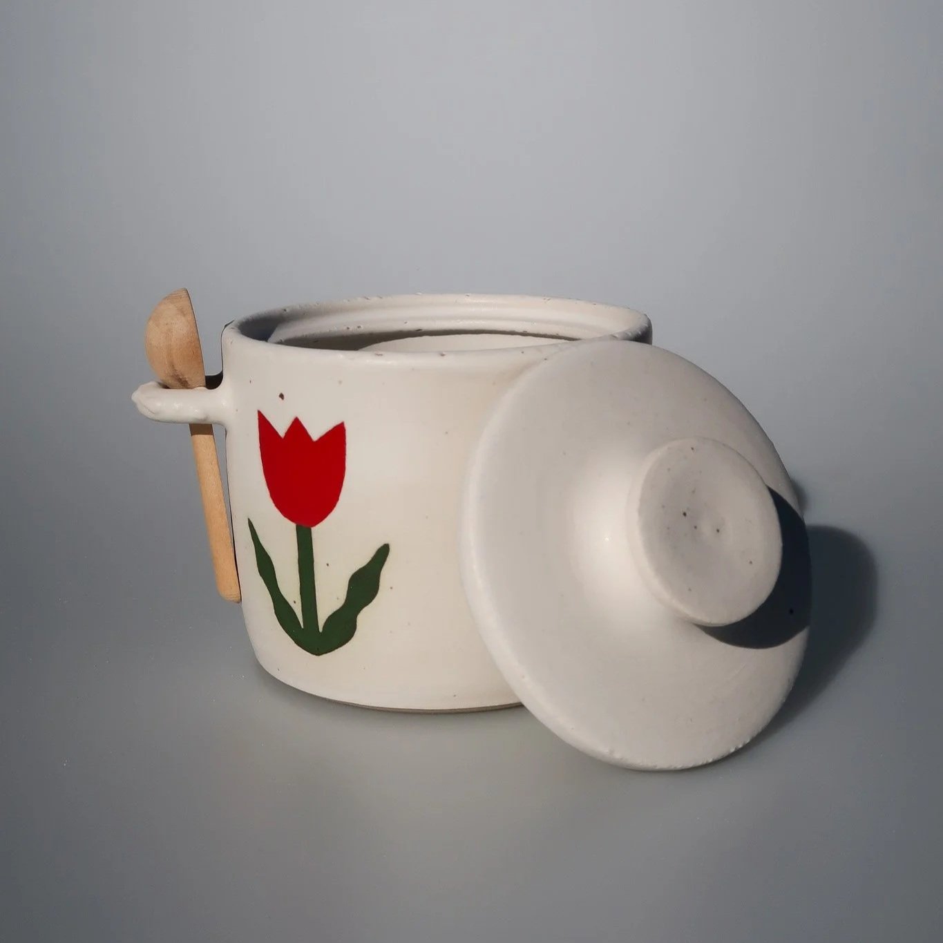White+Satin+Tulip+Spice+Jar+Open+Lid.jpg