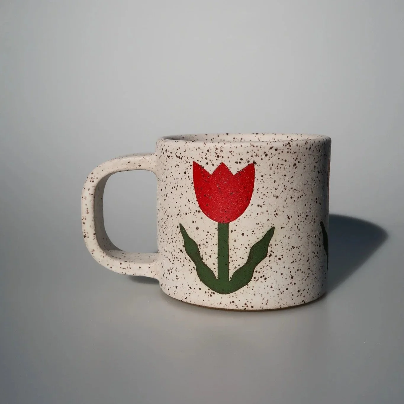 Speckle+White+Red+Tulip+Mug_Profile_2.jpg