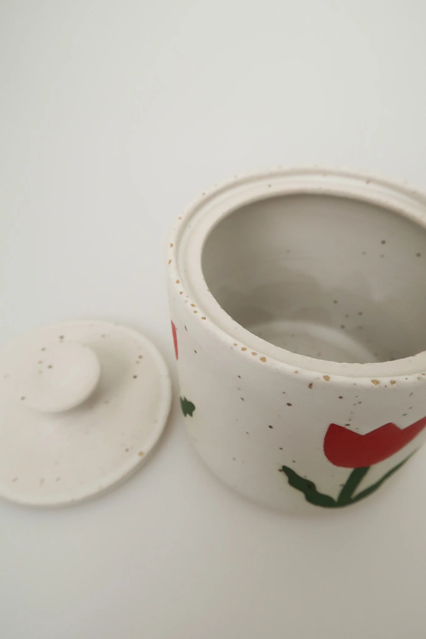 Tulip Spice Jar_No Handle Minor Crawling.jpg