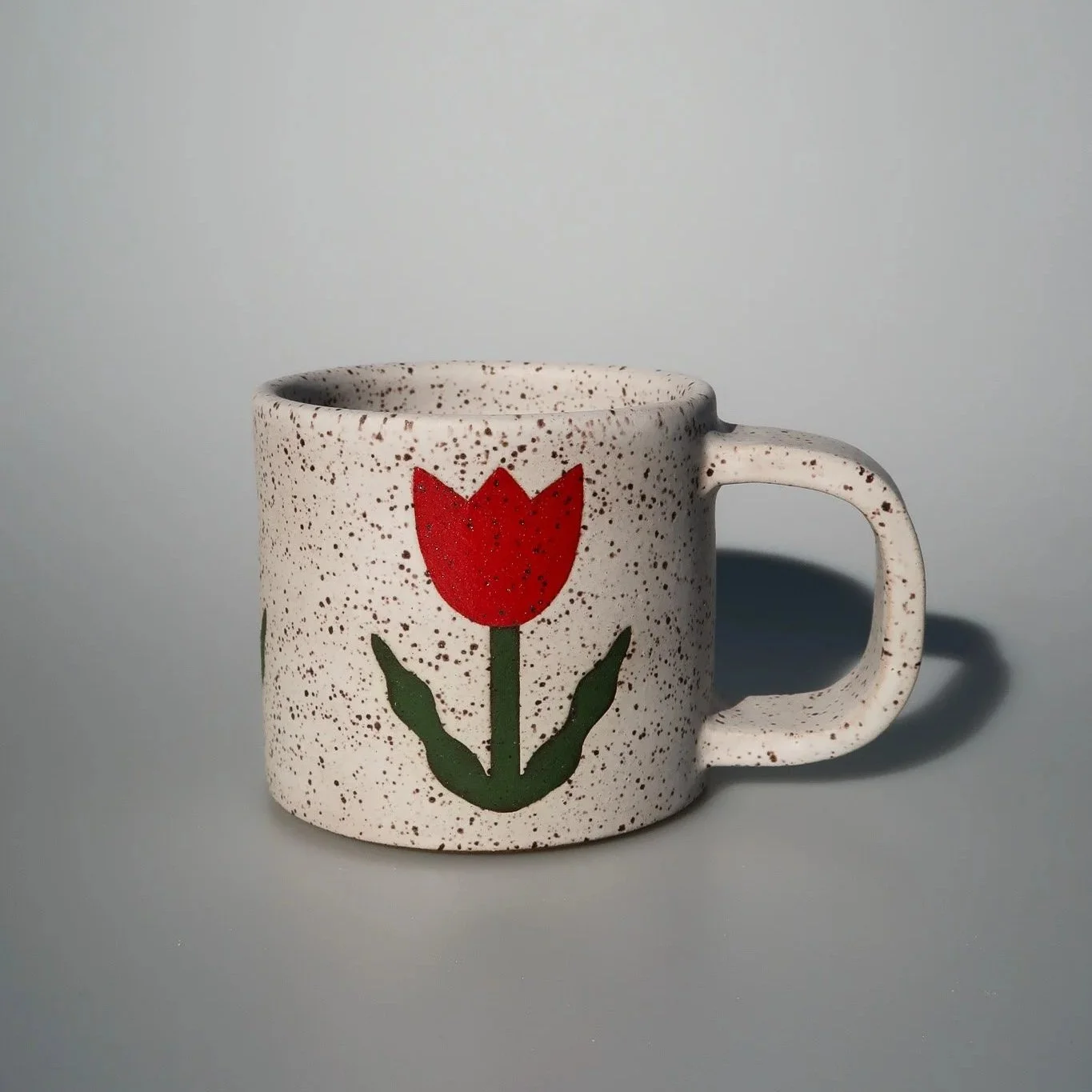 Speckle+White+Red+Tulip+Mug_Profile_1.jpg