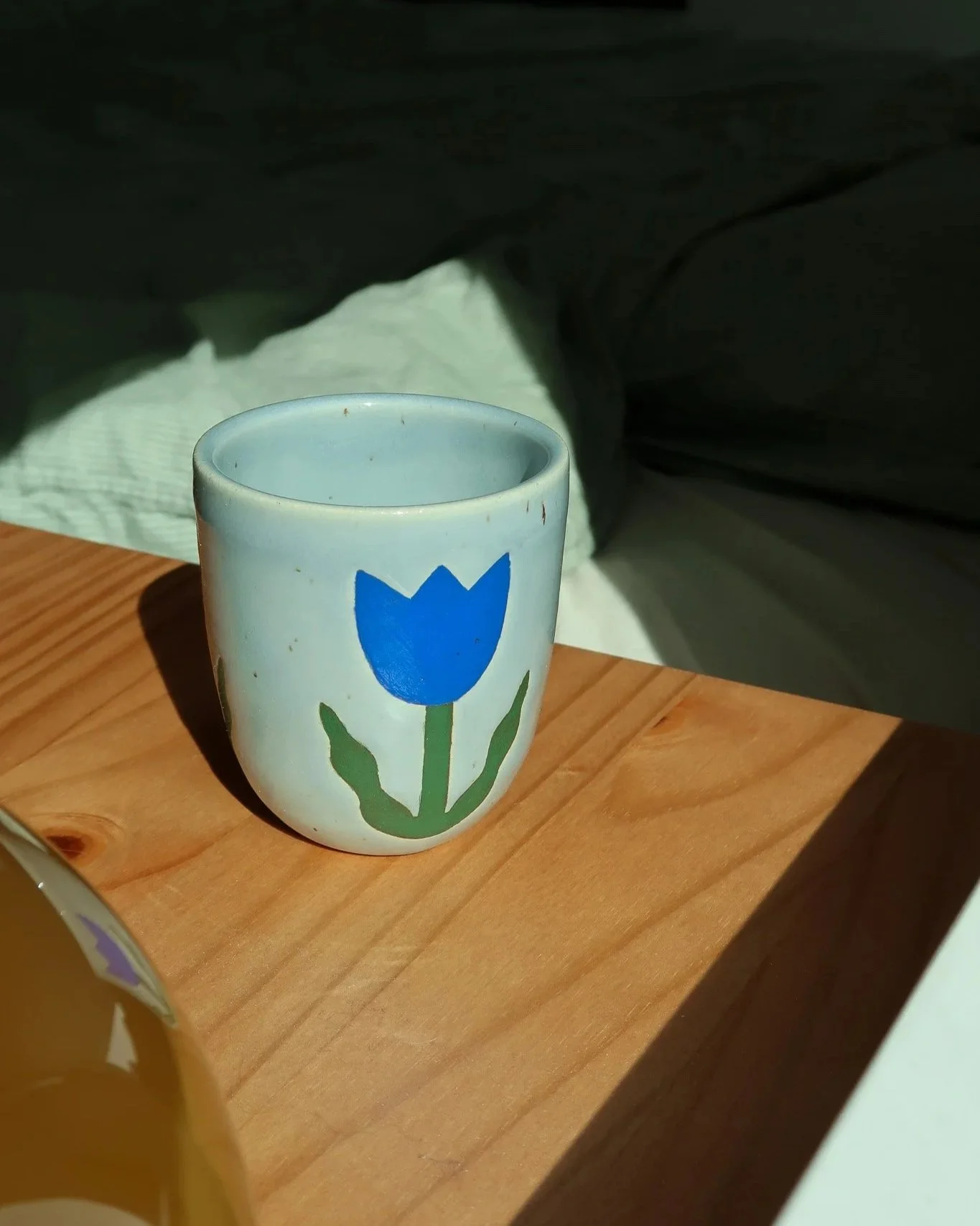 Blue+Gloss+Blue+Tulip+Cup_in+Bedroom.jpg
