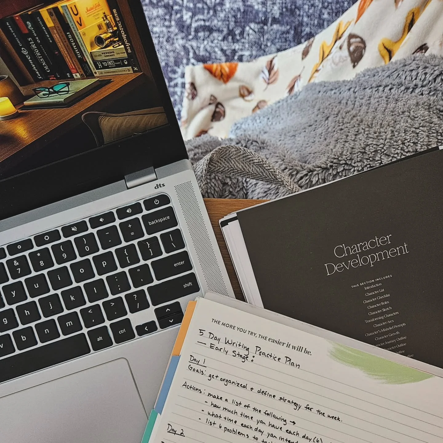 ✨️ Writing Update ✨️
&bull;
Today's goals are to focus on character development after creating a schedule for myself. I think my biggest obstacles right now are lack of a routine and schedule for writing, and my seeming inability to connect my confli