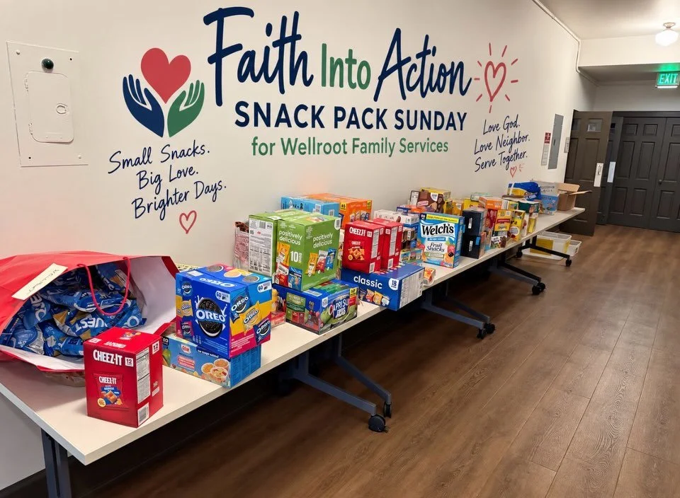 Look what Saint Mark United Methodist Church has collected! ❤️

More than 1,200 snacks for @wellrootfamilyservices .  Tomorrow, we&rsquo;re turning them into snack bags with notes of encouragement.

Saint Markers, we&rsquo;ve made it easy: whether yo