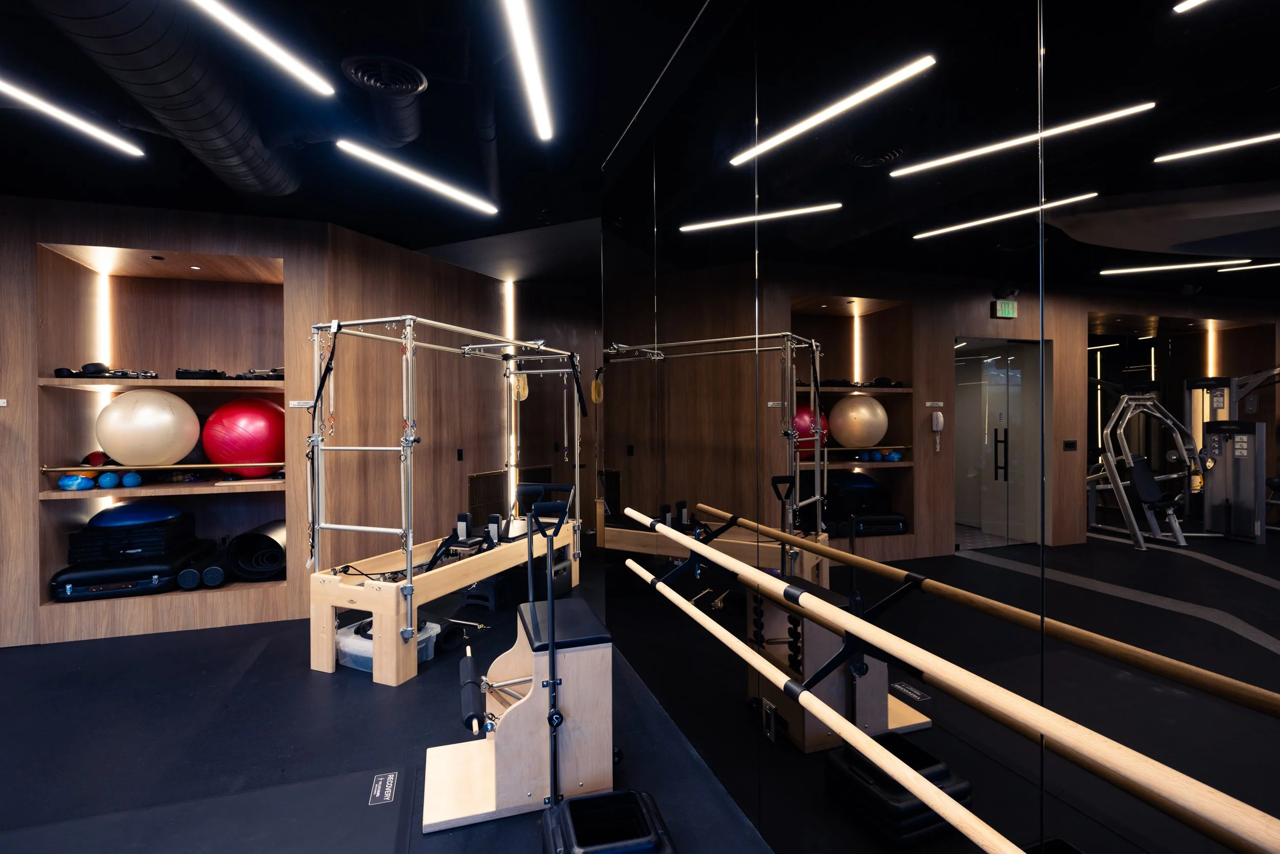 Sharonas_Gym_115.jpg