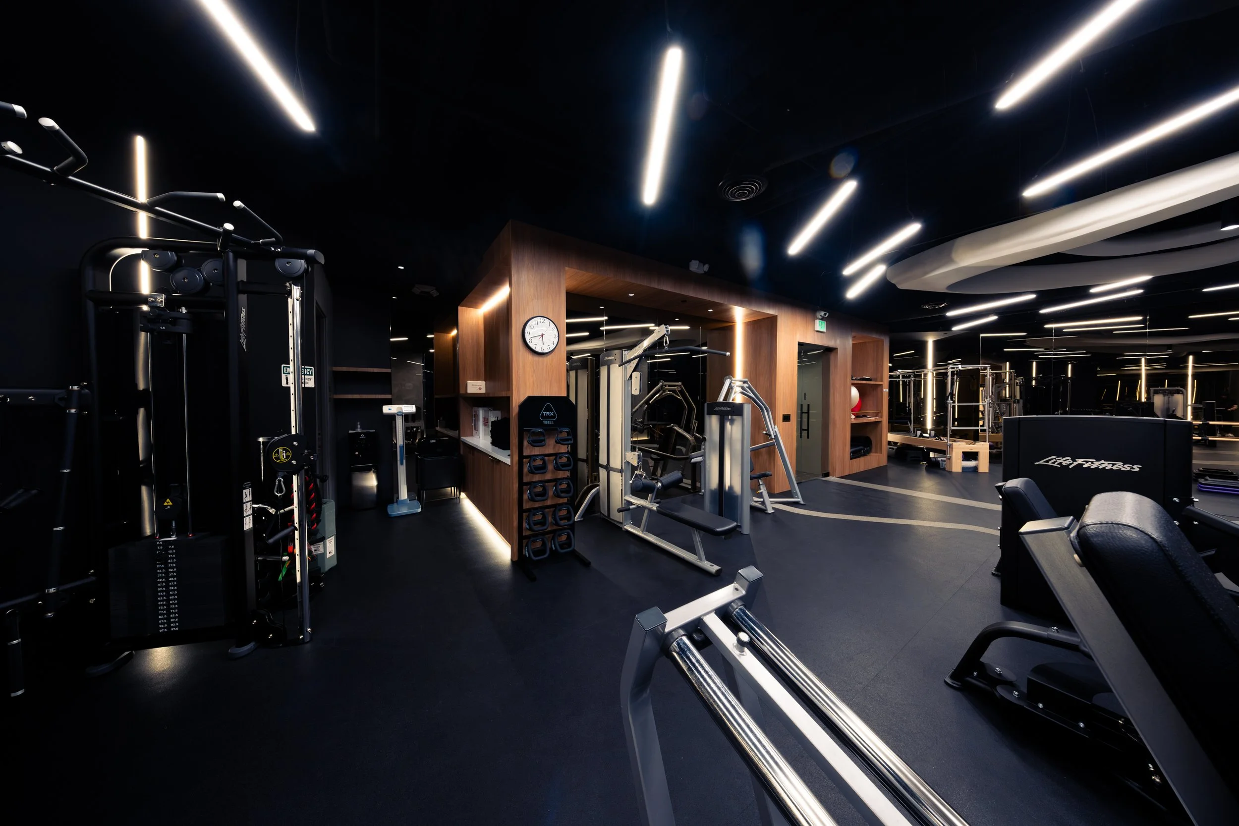Sharonas_Gym_38.jpg
