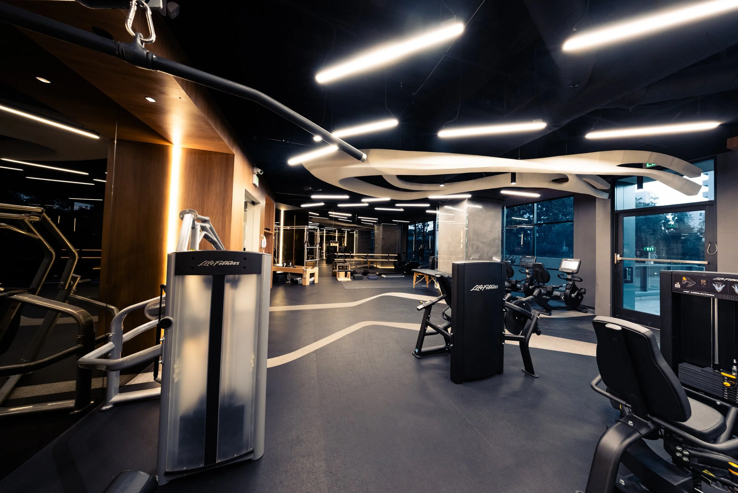 Sharonas_Gym_64.jpg