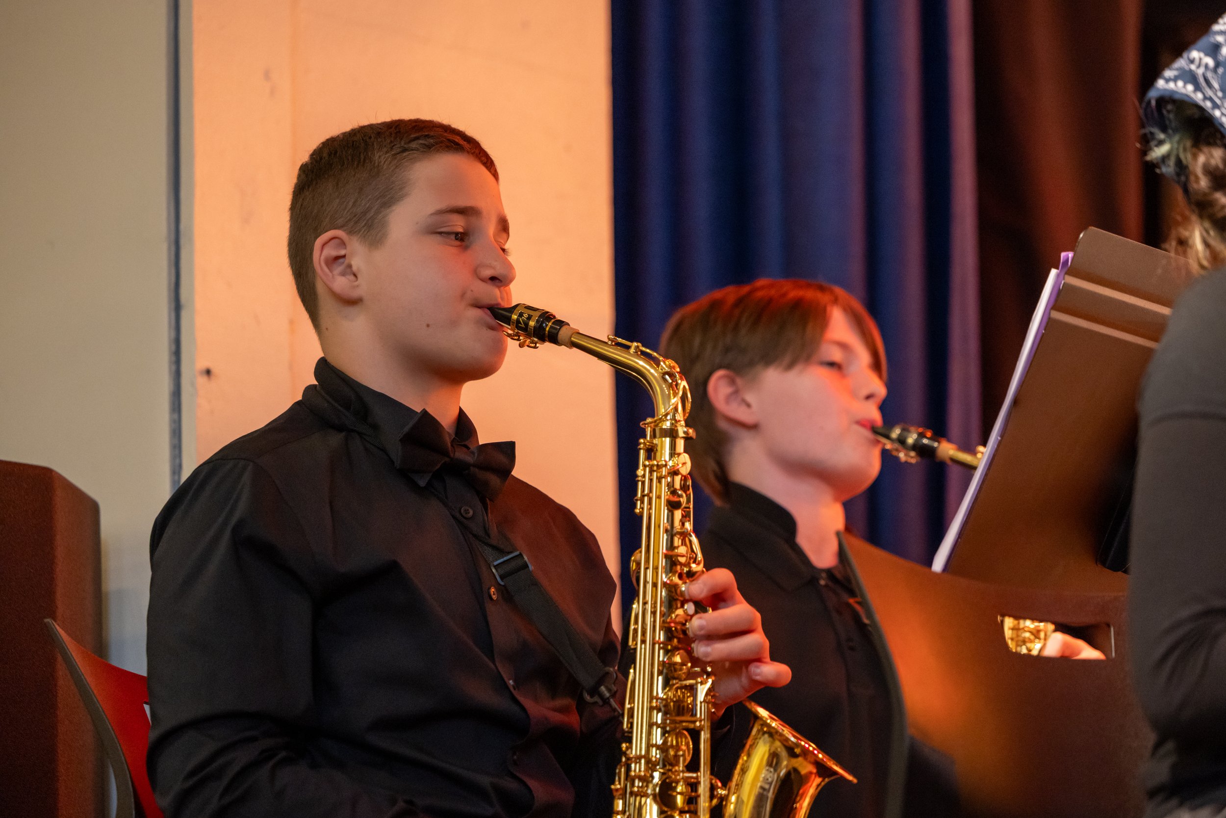 MS 50 Bands perform