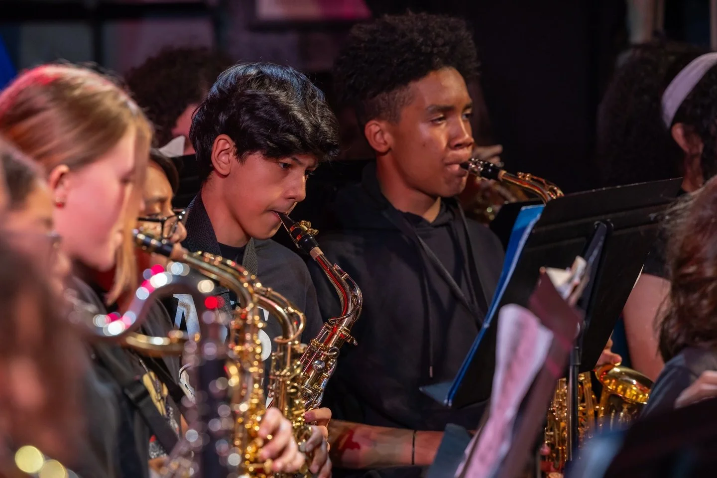 Our band program put together a spectacular spring concert! Our 6th, 7th, and 8th grade concert bands performed alongside our jazz band and student-led jazz quartet for a packed house. Check out the recording of their performance on our YouTube page 
