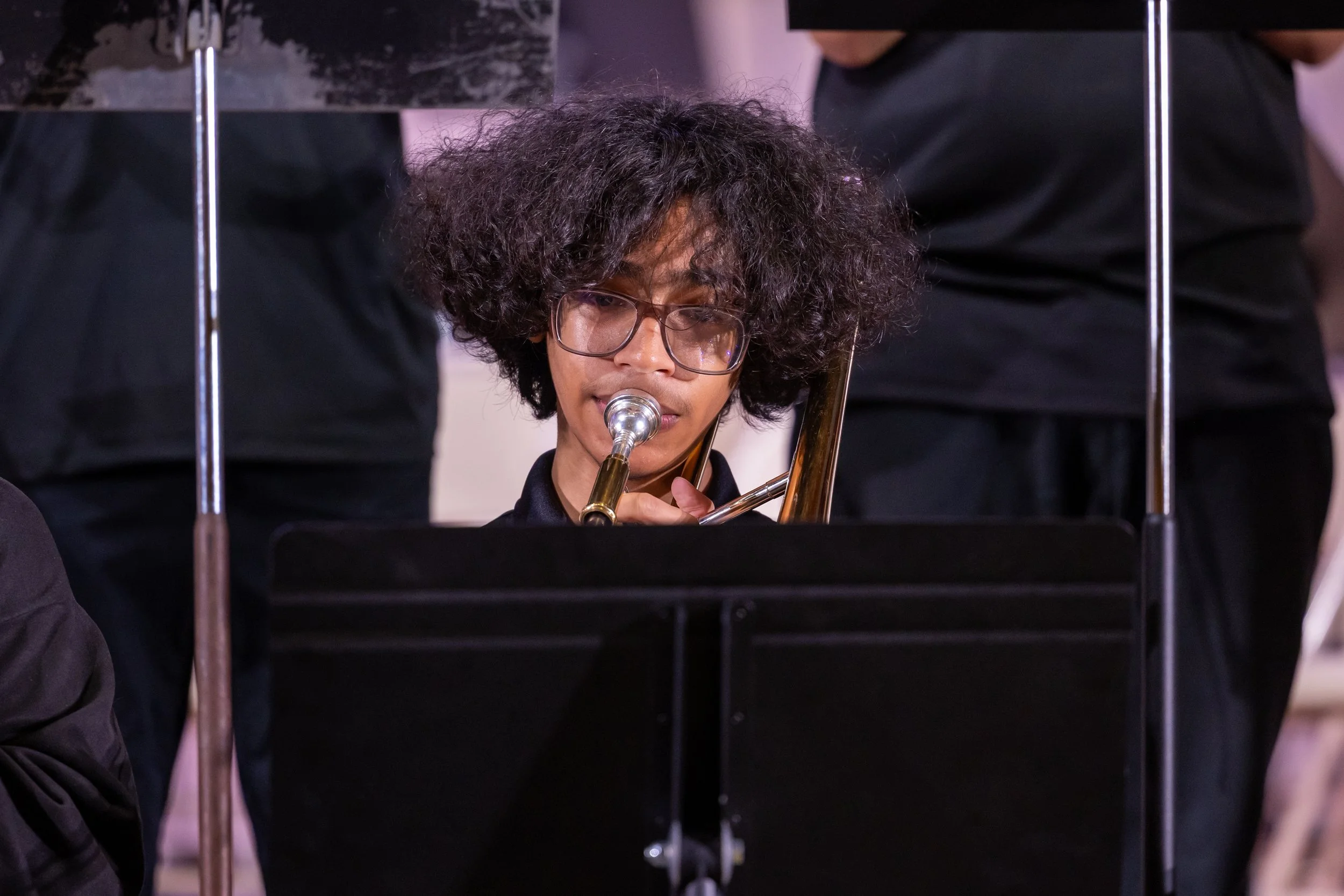 MS 50 Bands perform