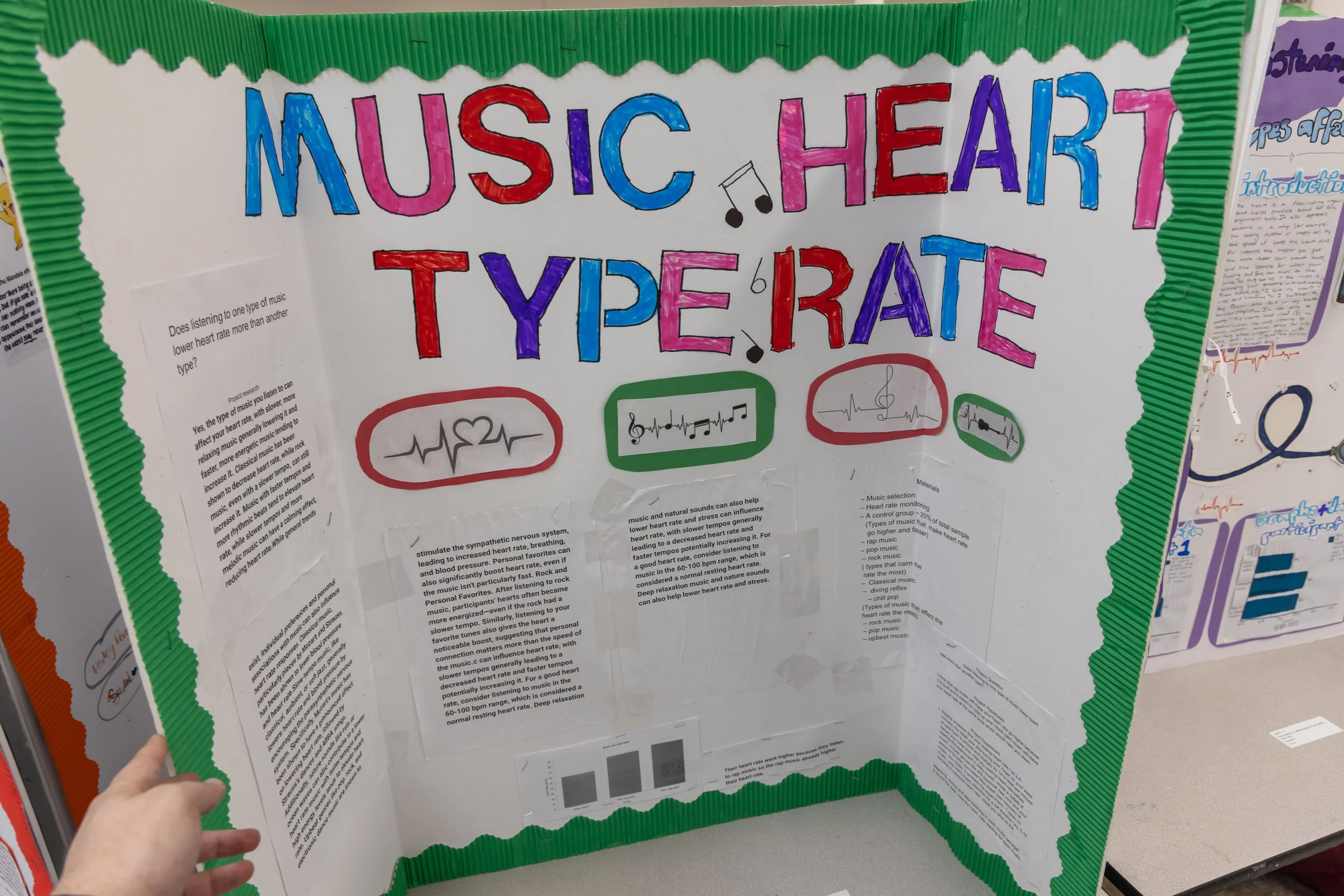 MS 50 students present their science projects