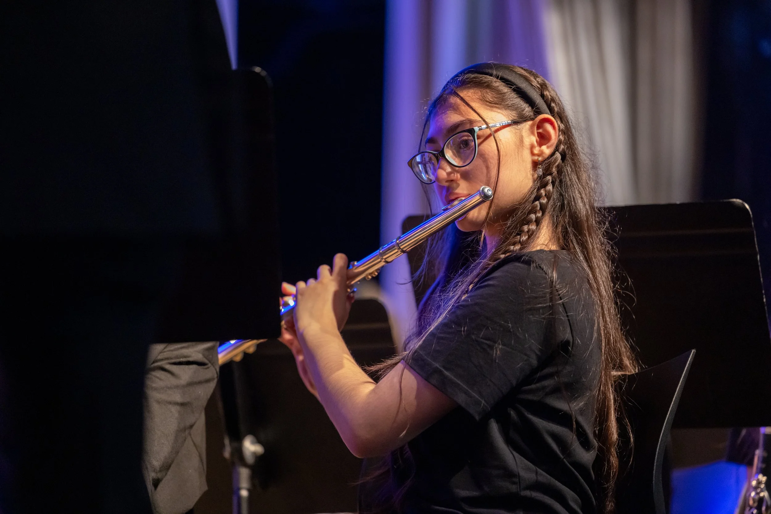MS 50 Bands perform