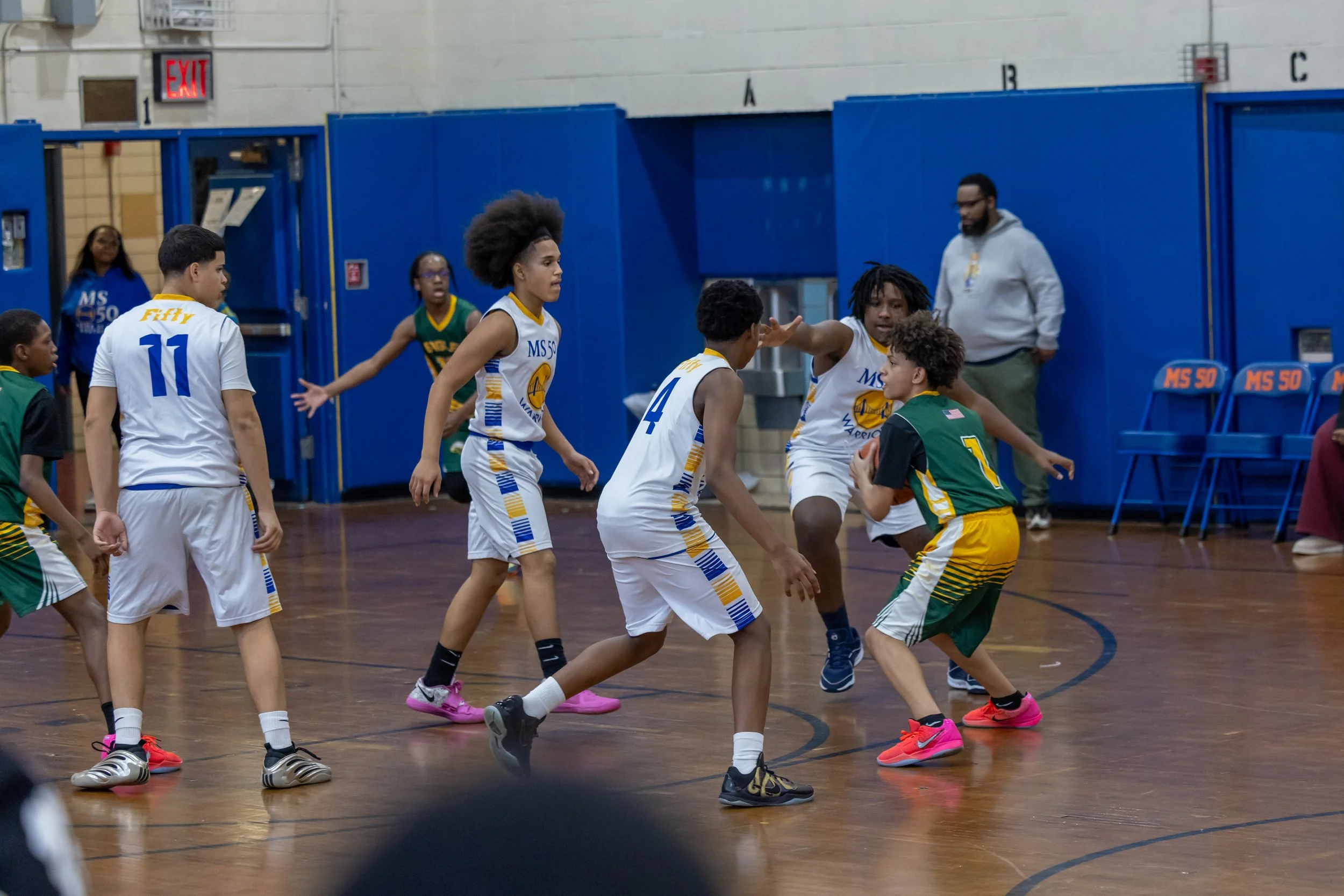 BoysBball26-044.jpg