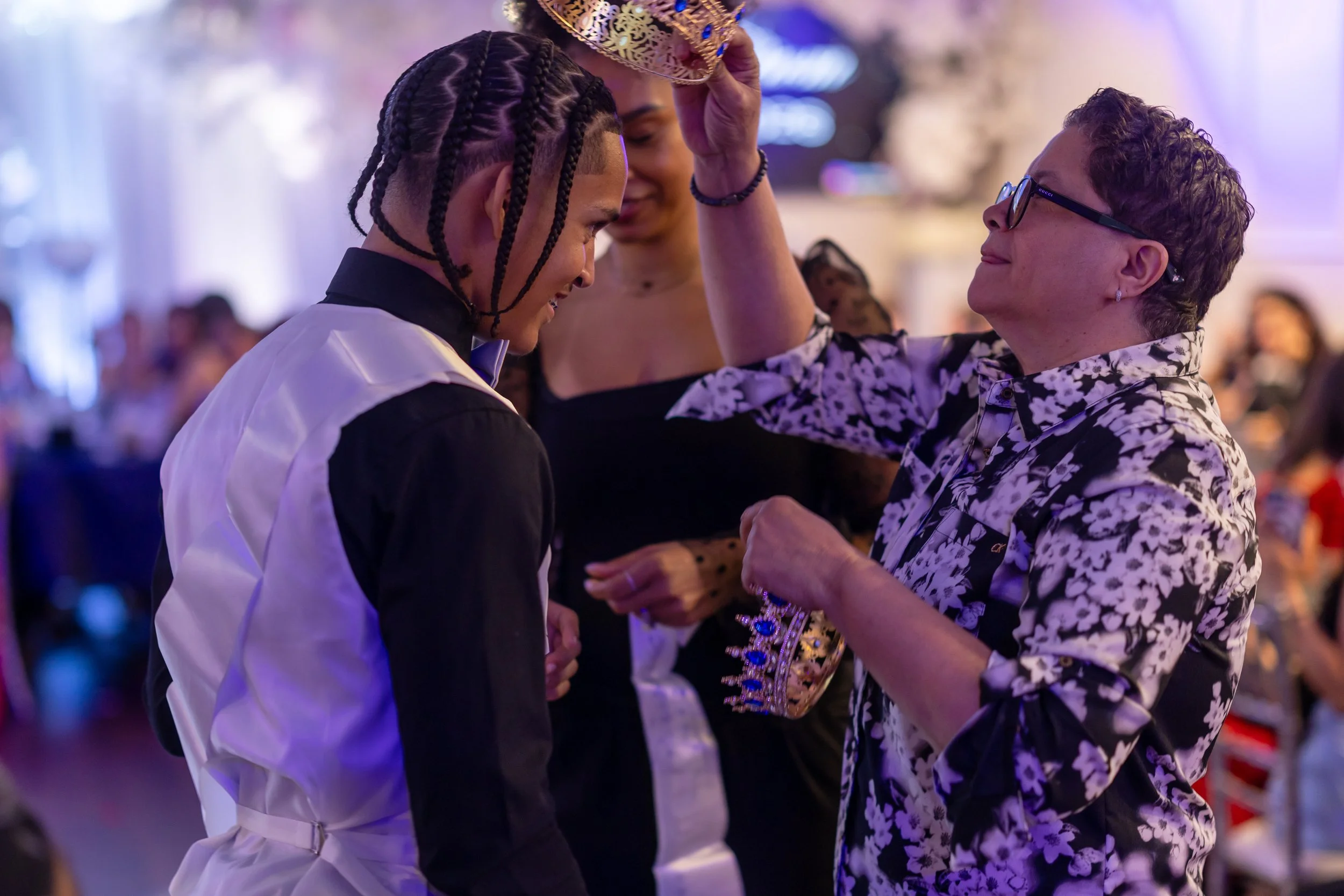 Students dance and celebrate at prom